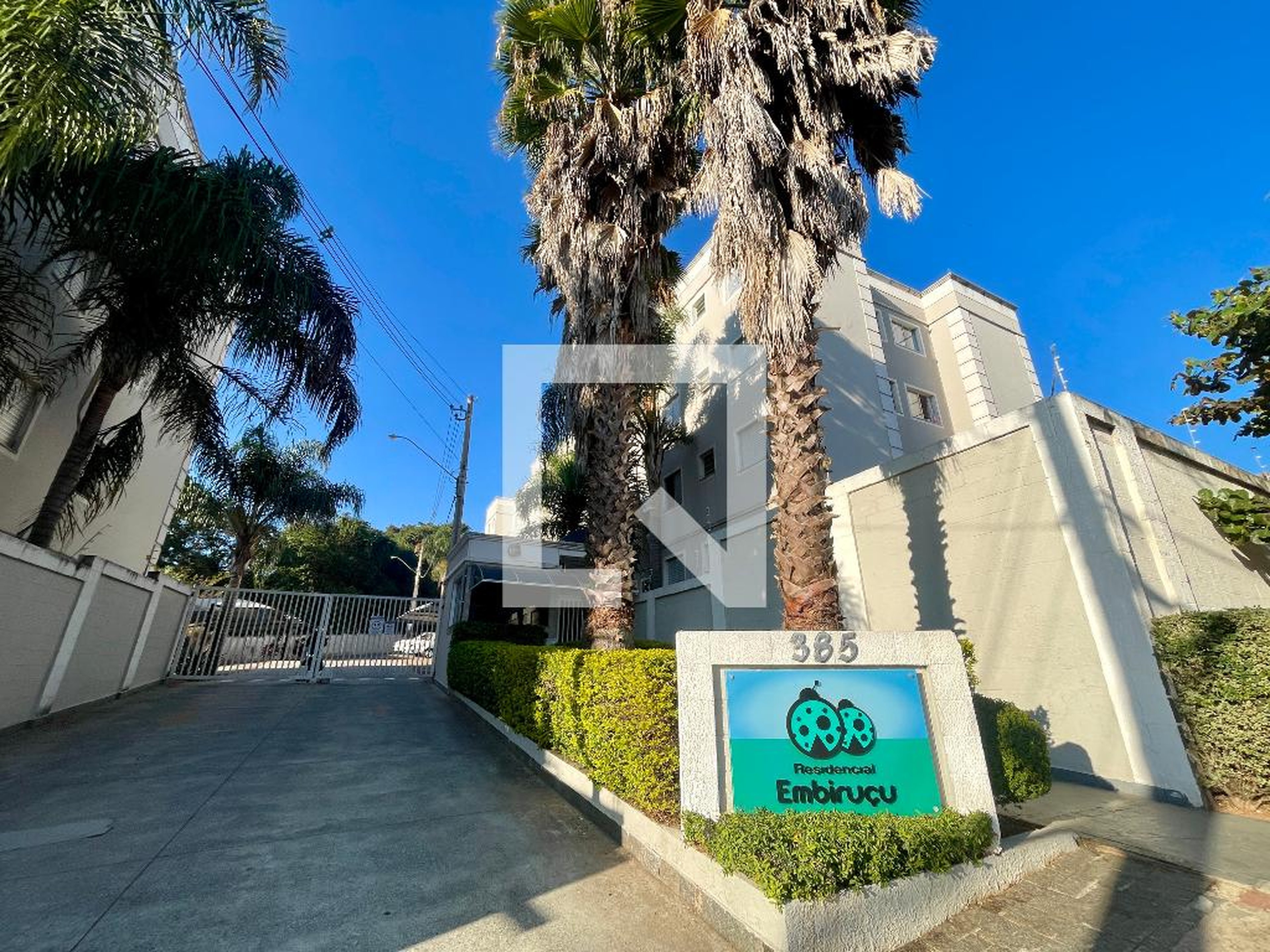 Fachada do Condomínio Residencial Embiruçu