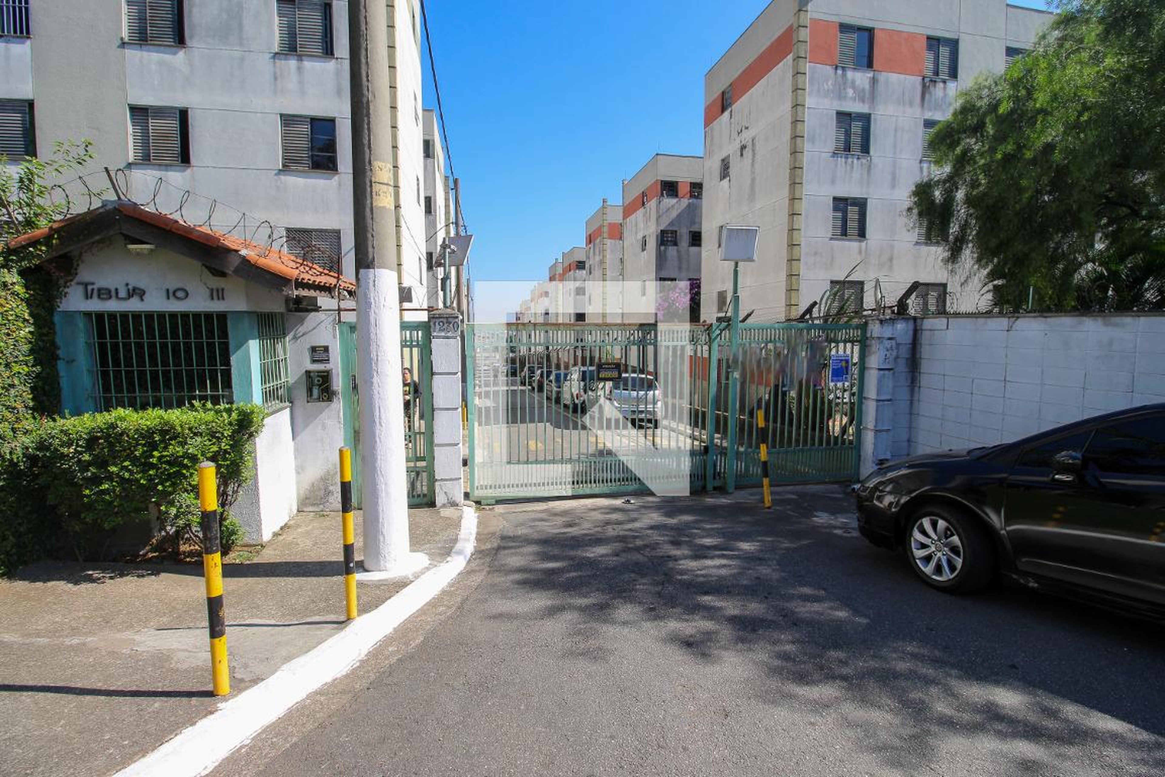 Fachada Condomínio em Rua Tibúrcio de Sousa, 1230
