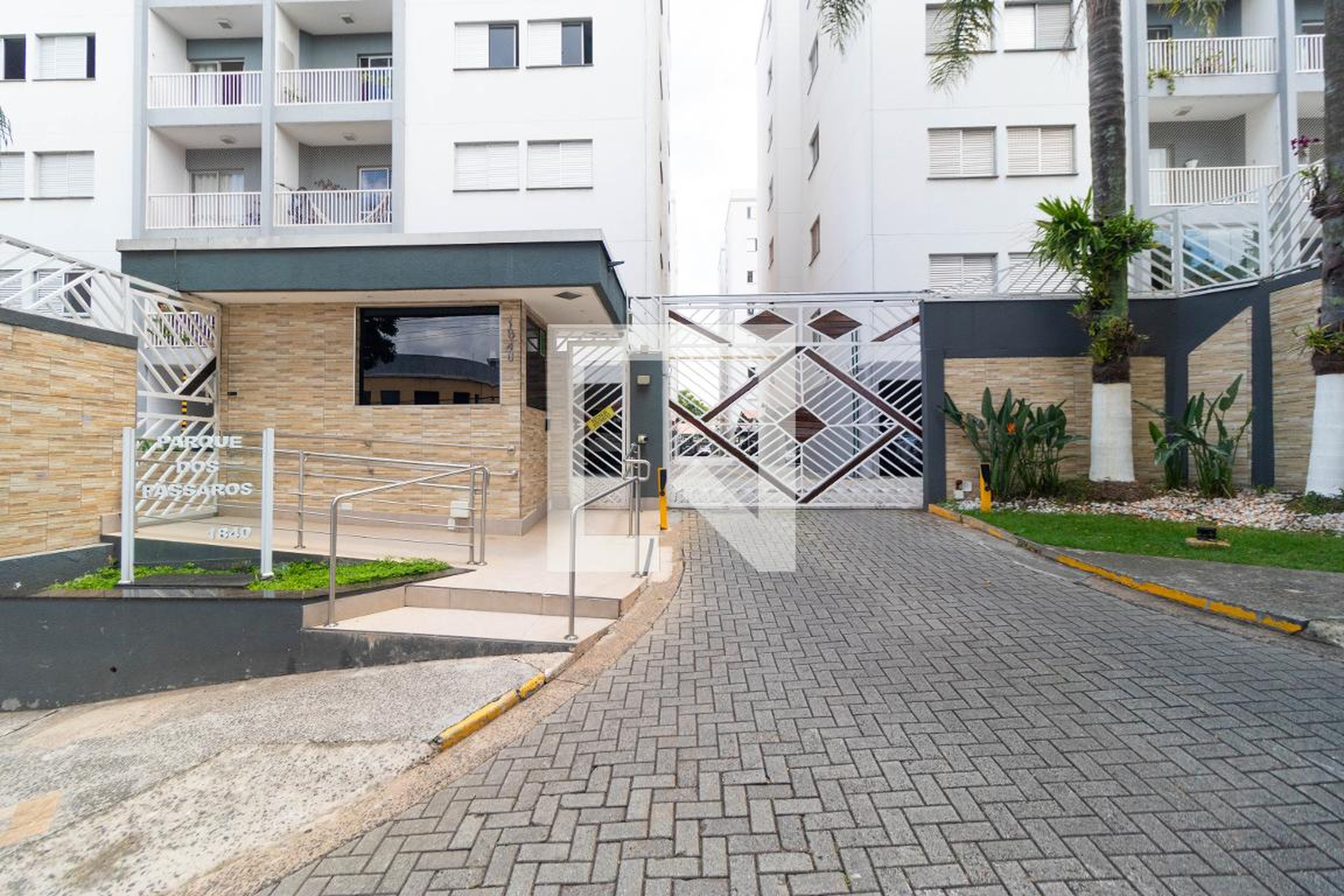 Fachada Condomínio Parque dos Passaros