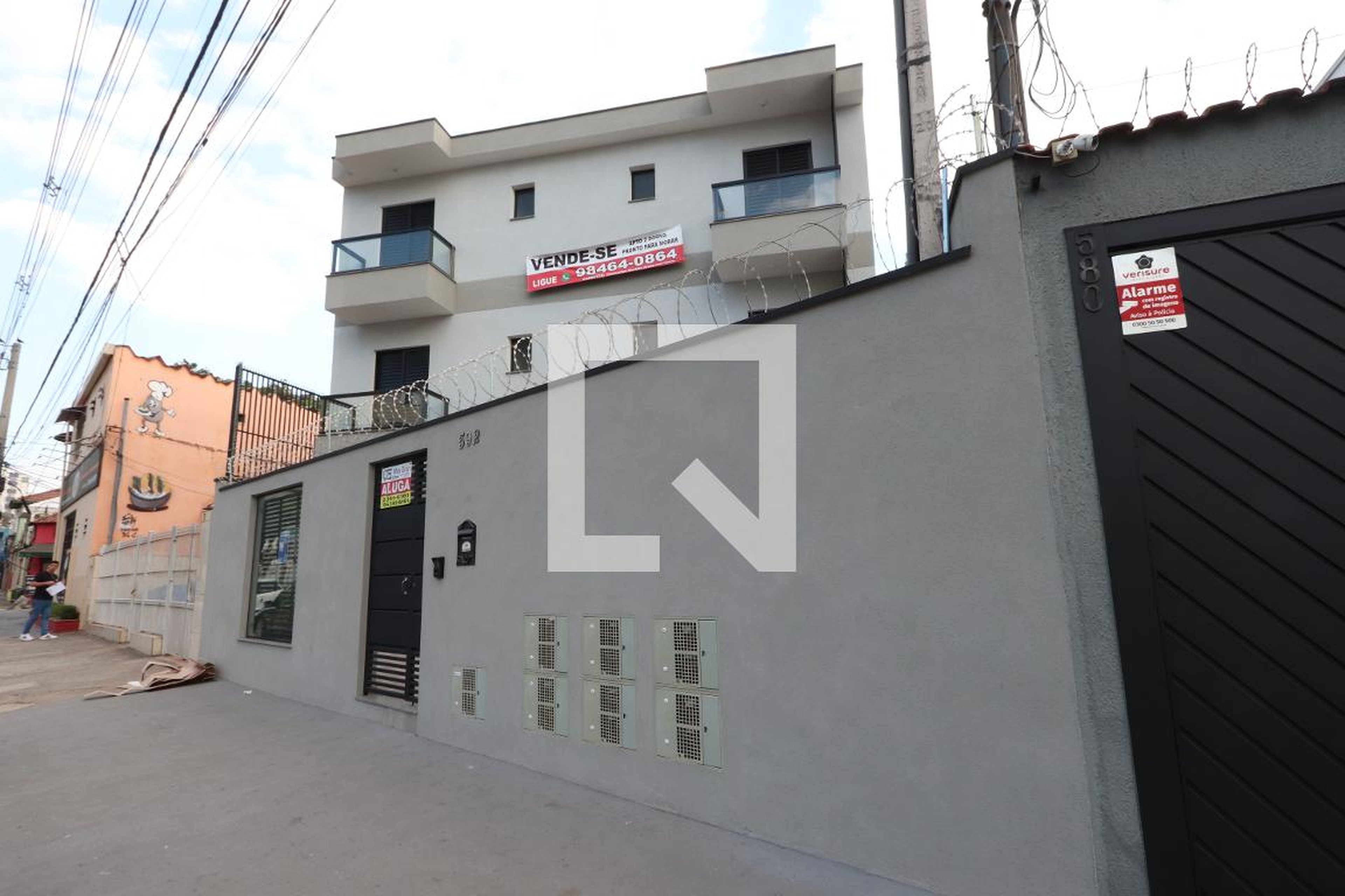 Fachada do Prédio Condomínio em Rua Ituverava, 592