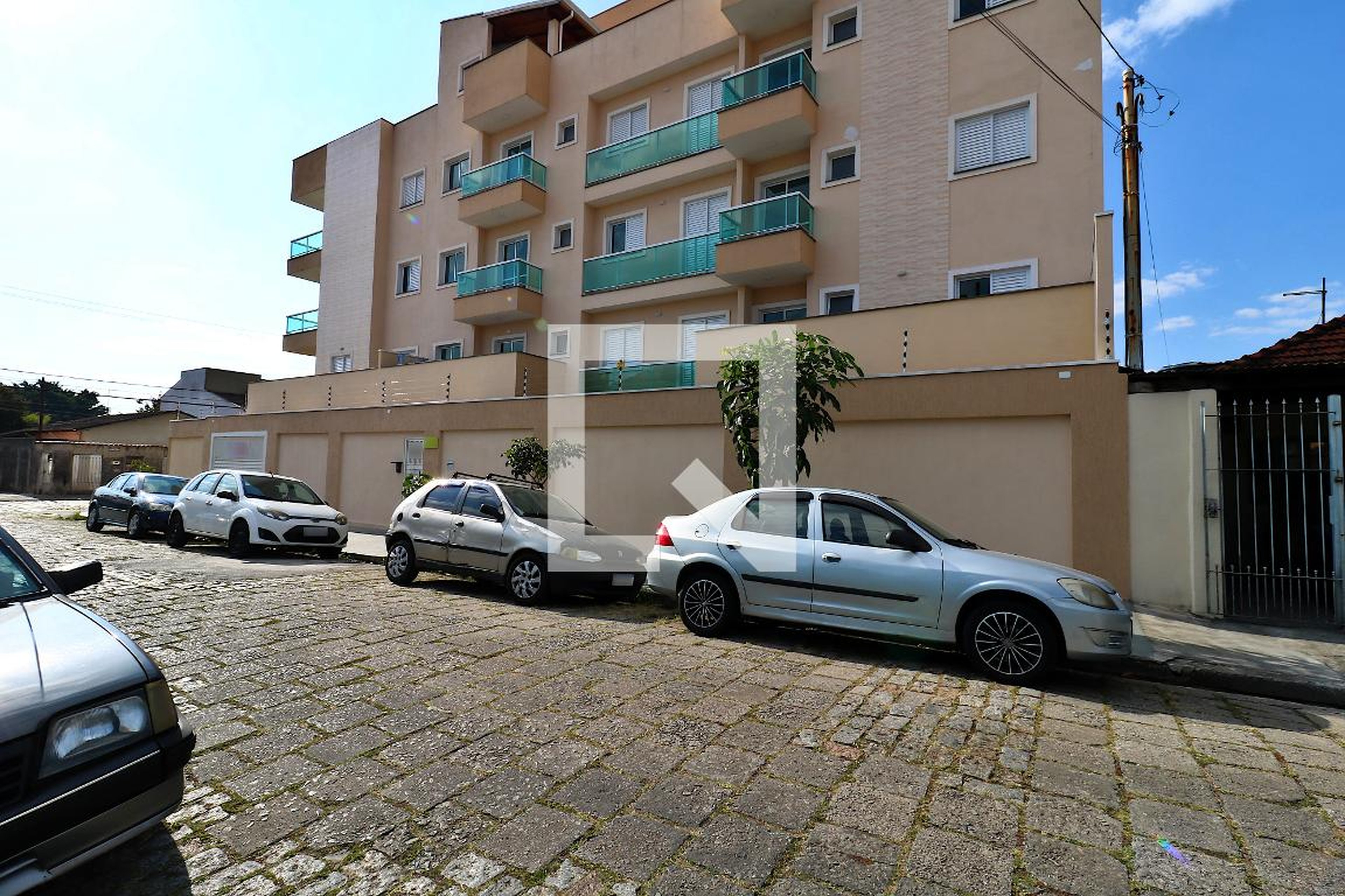 Fachada Condomínio em Rua Genofre, 253