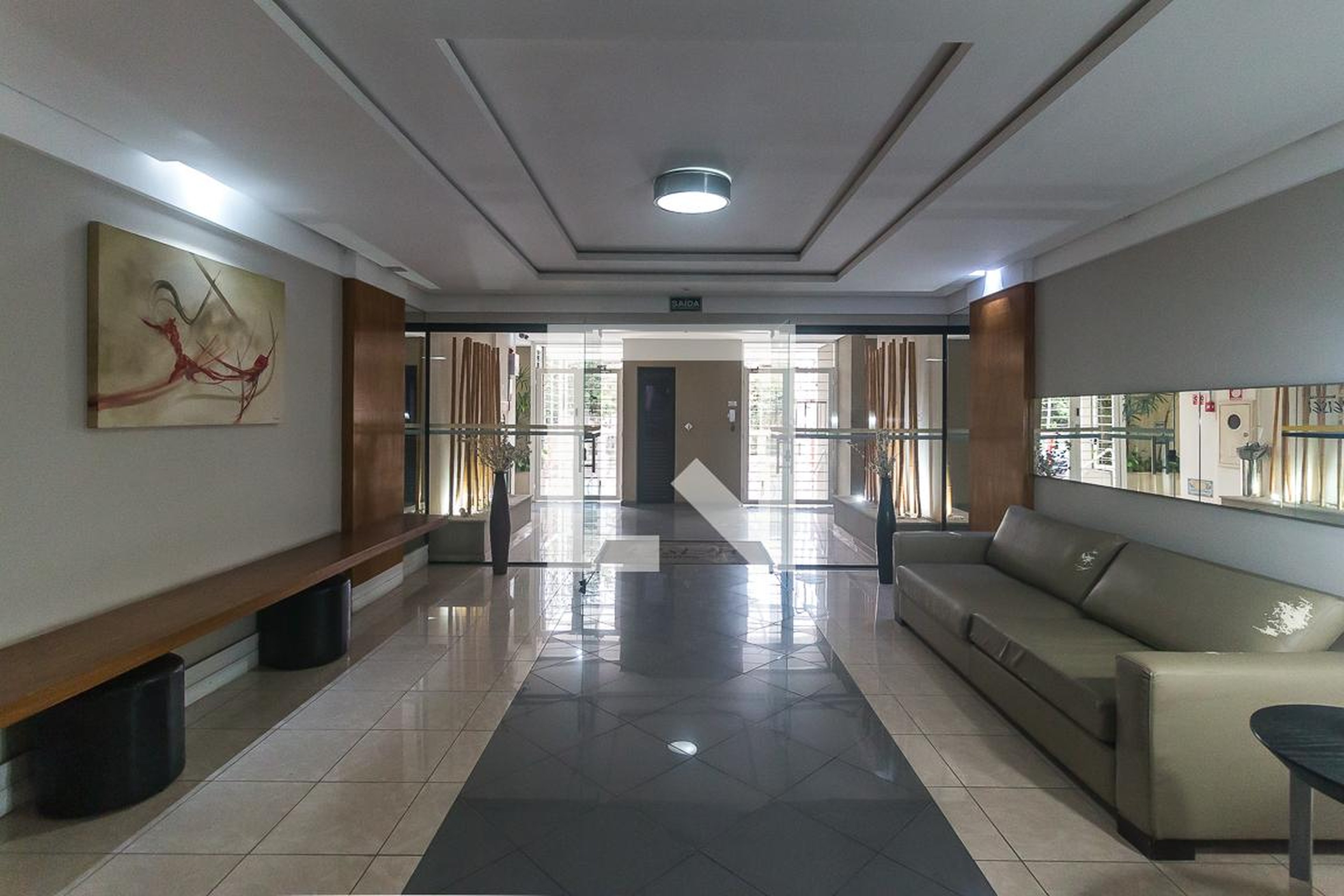Hall de Entrada Residencial Heisei