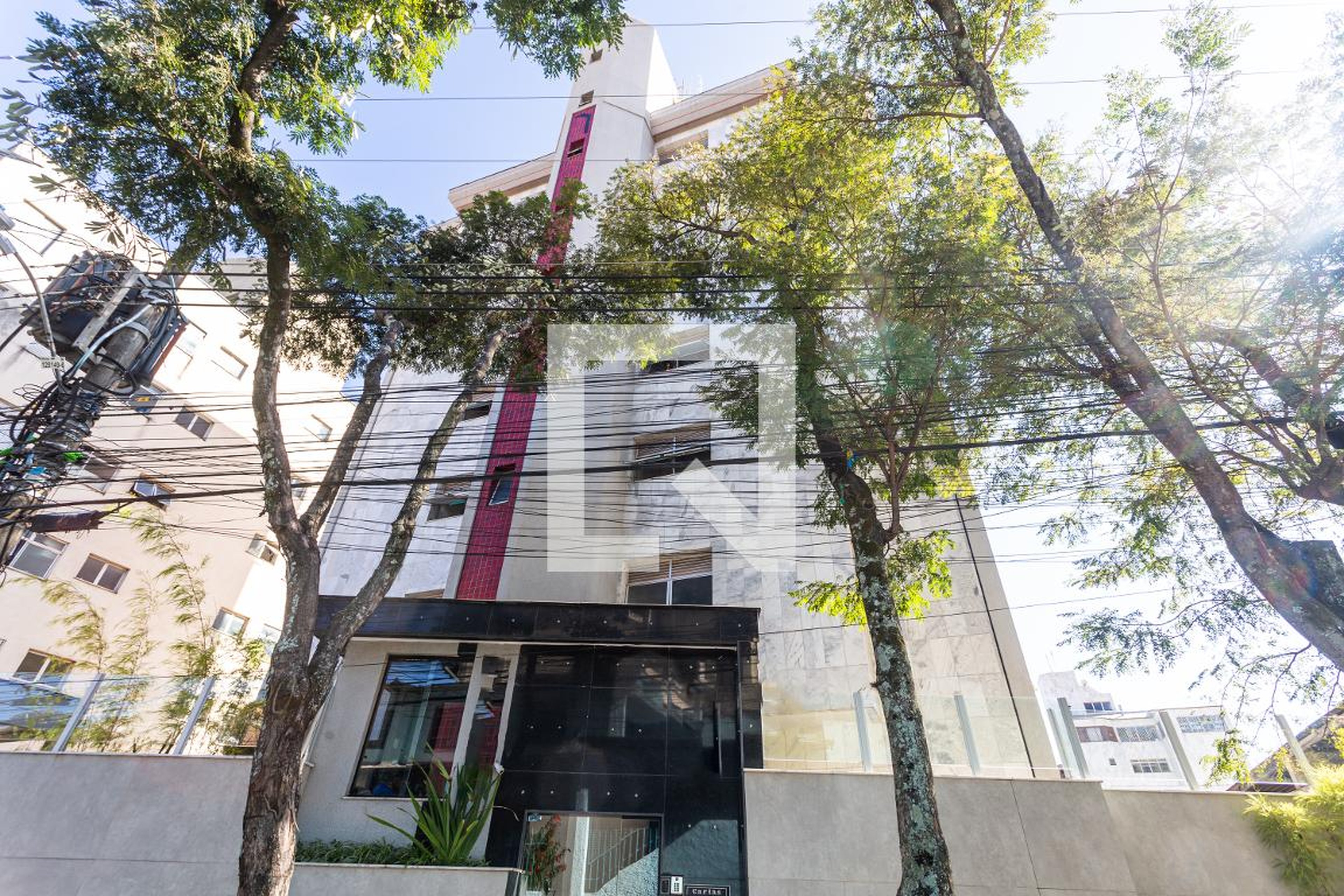 Fachada Condomínio em Rua Caraça, 1043