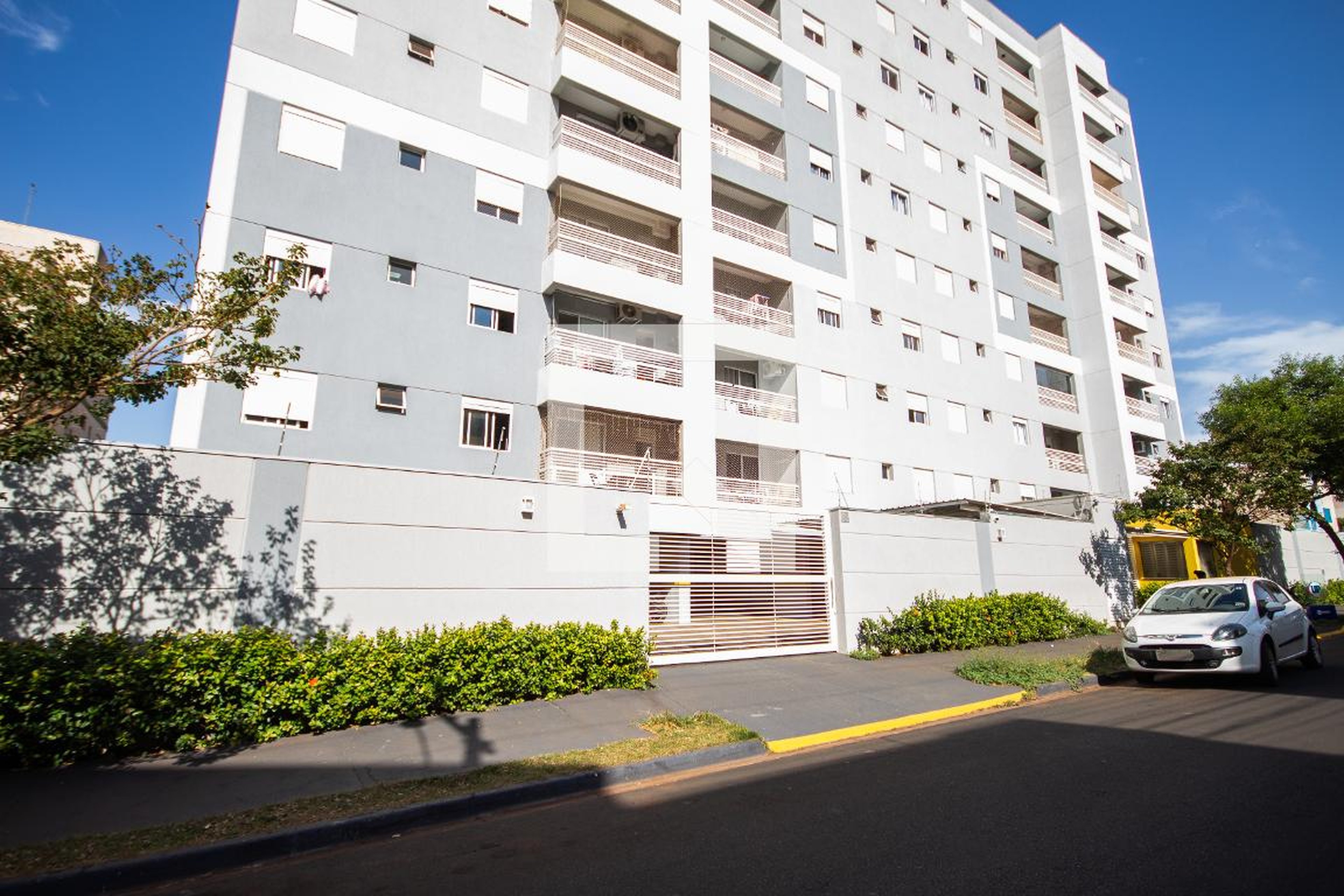 Fachada do Prédio Condomínio UP 100