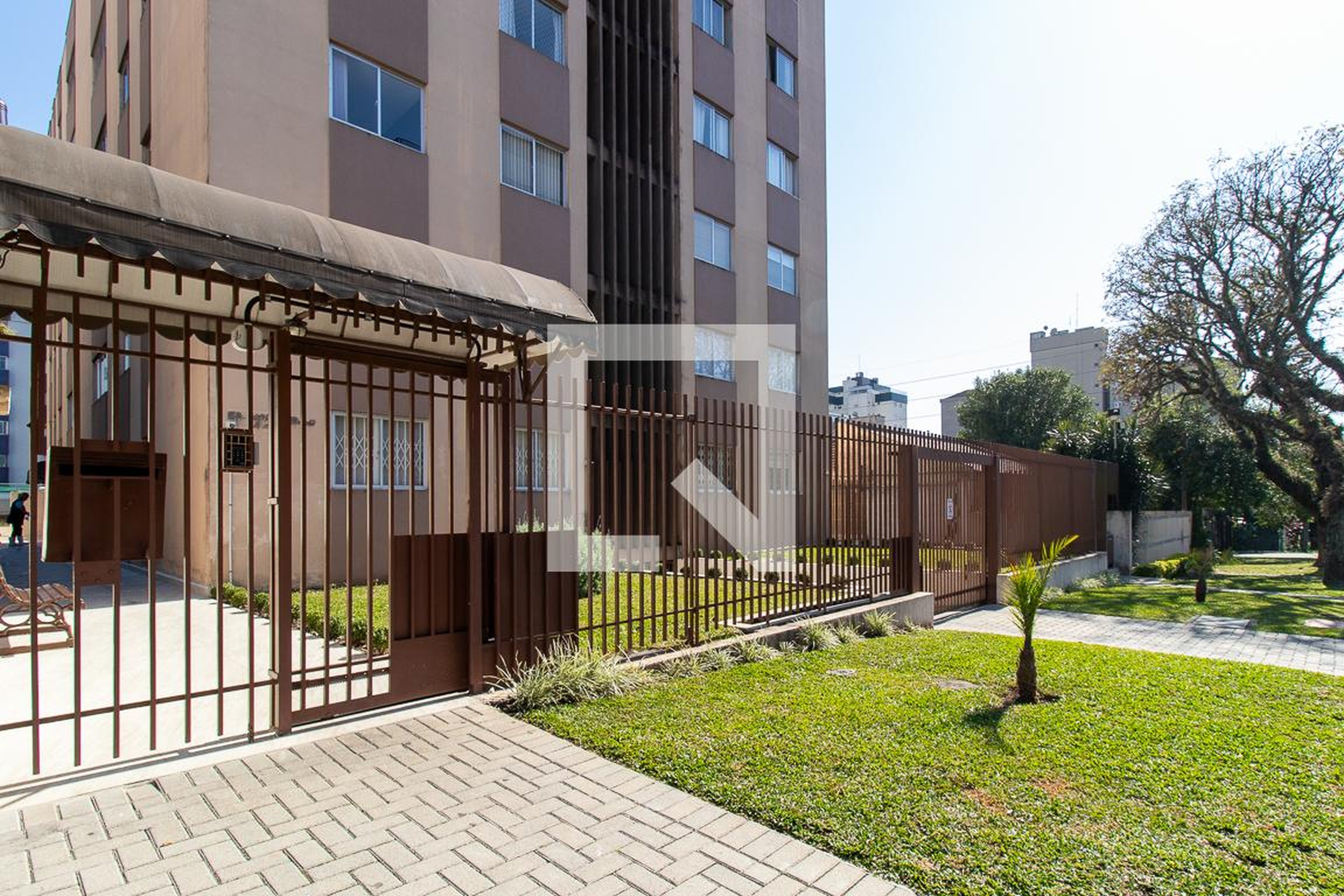 Fachada Condomínio em Rua: Professor Assis Gonçalves, 1442