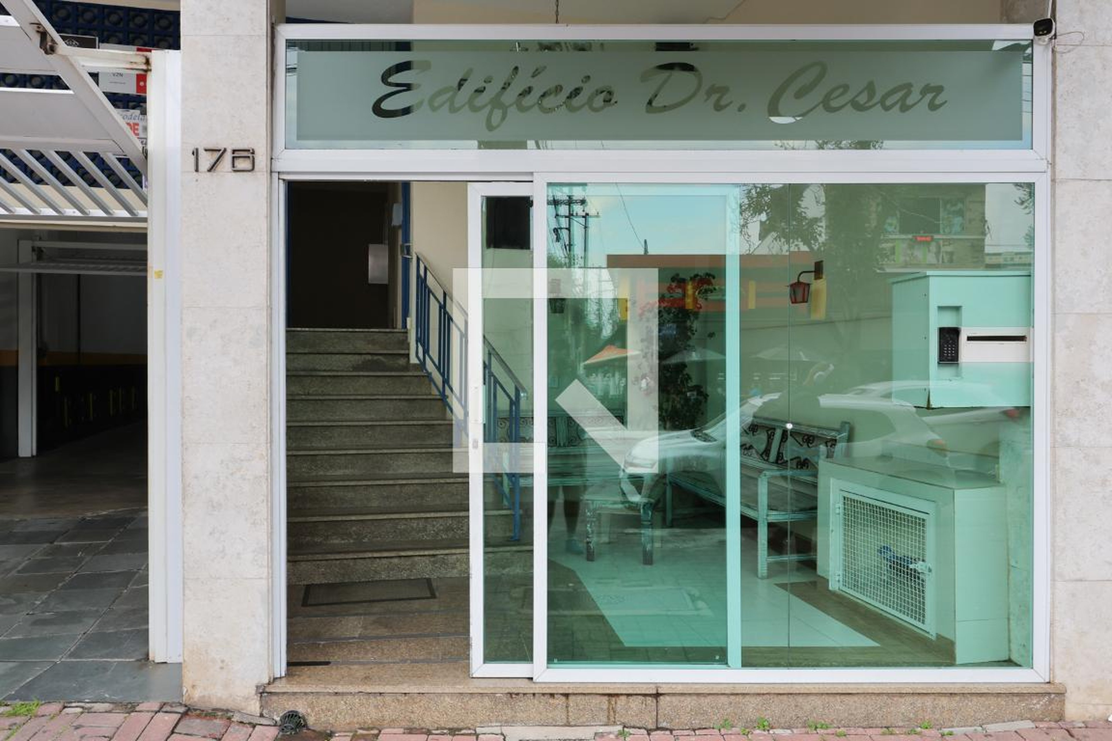 Fachada do condomínio Edifício Dr Cesar