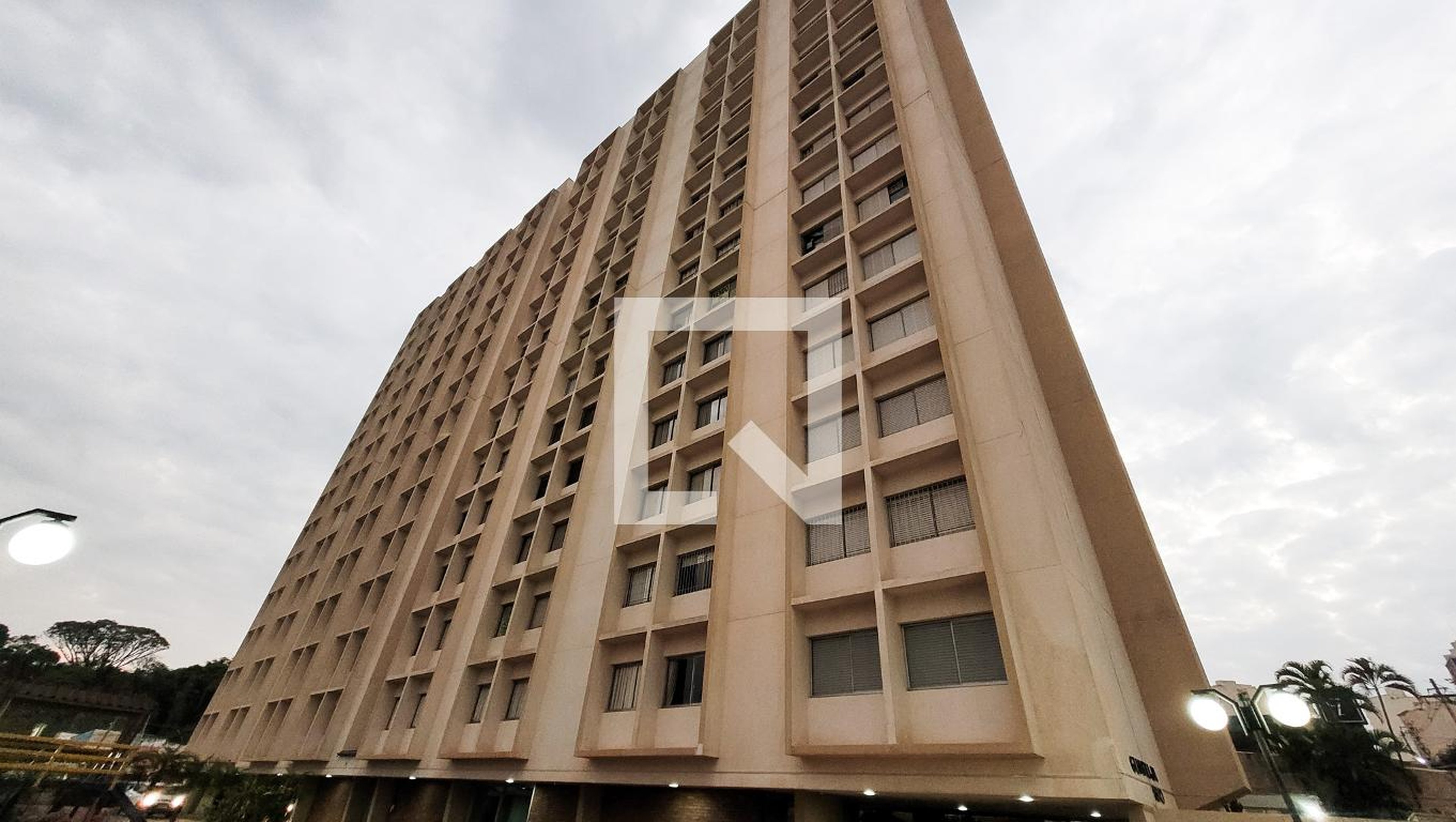 Fachada Condomínio em Avenida Doutor Moraes Salles, 1610