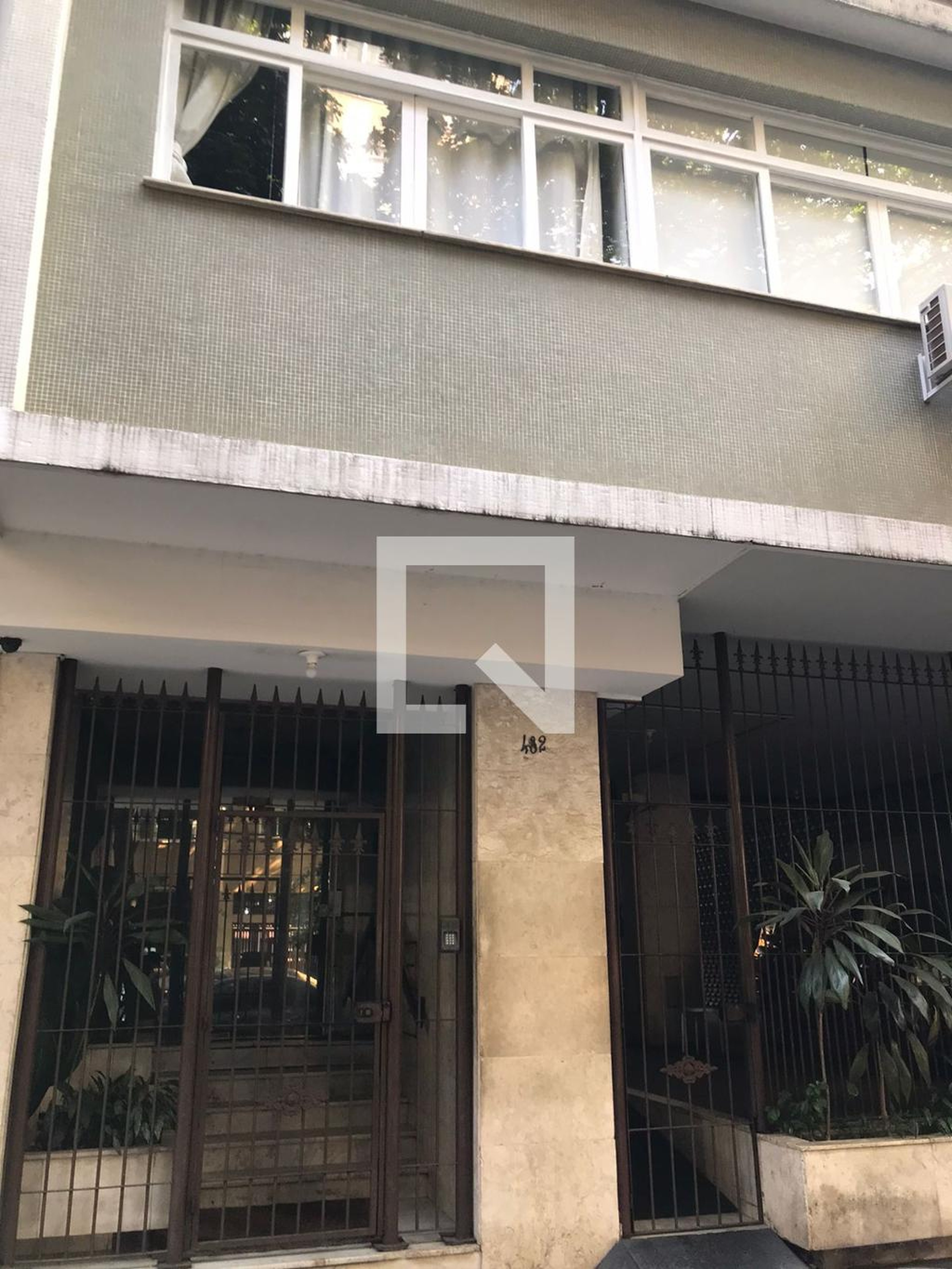 Fachada Condomínio em Rua Antônio Basílio, 482