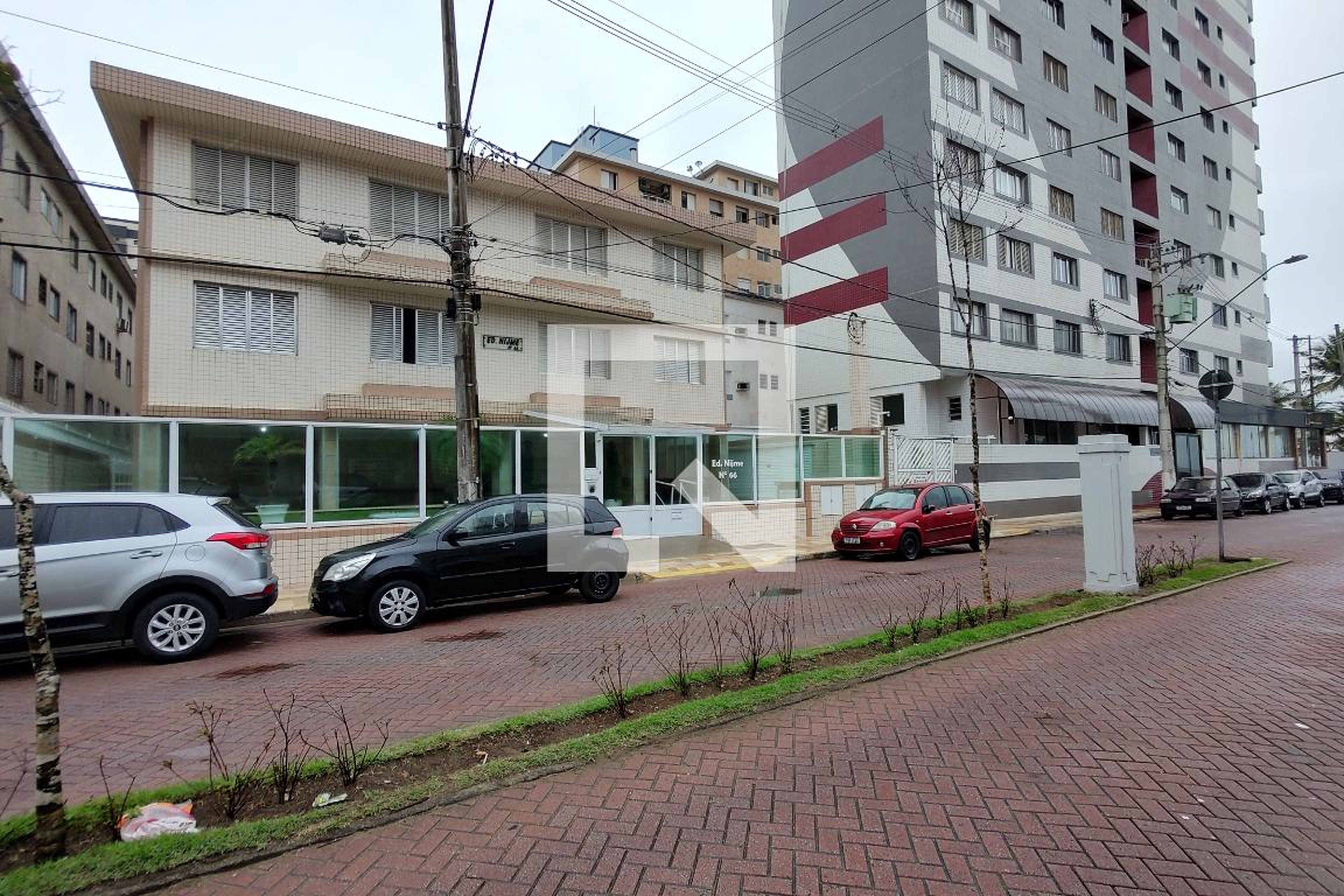 Fachada do Prédio Condomínio em Avenida Paris, 66