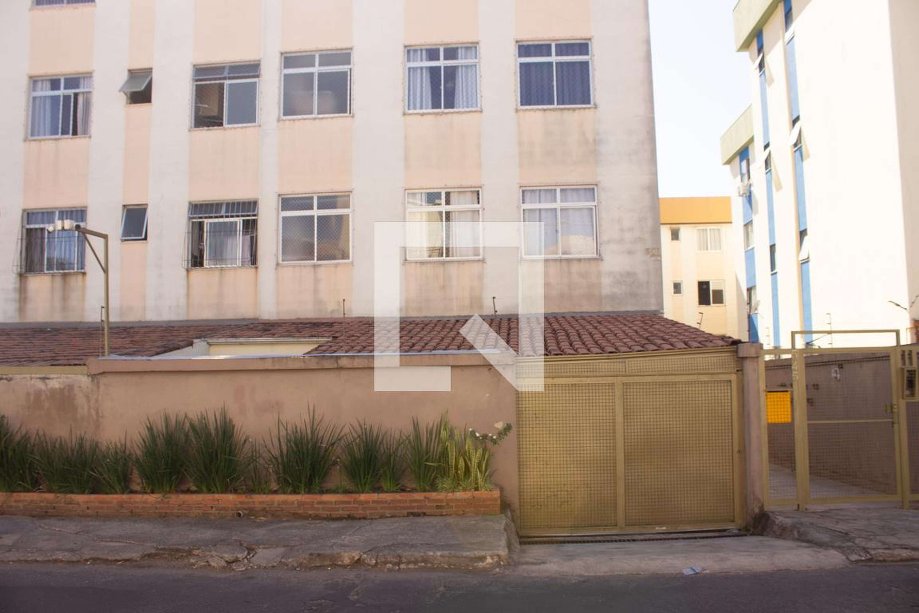 Fachada Condomínio em Rua Lincoln Costa Ferreira, 545