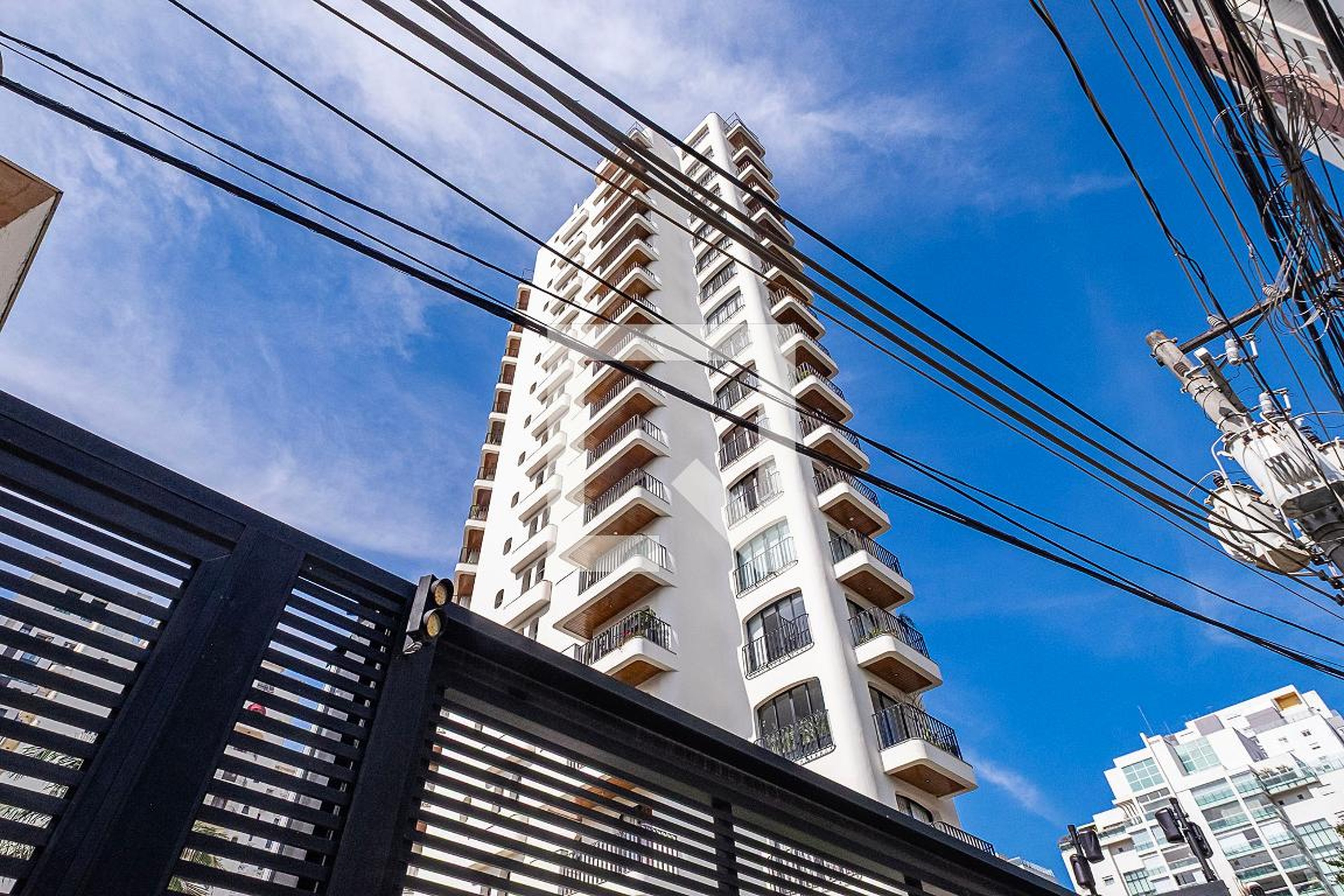 Fachada Condomínio Saint Jean Ferrat