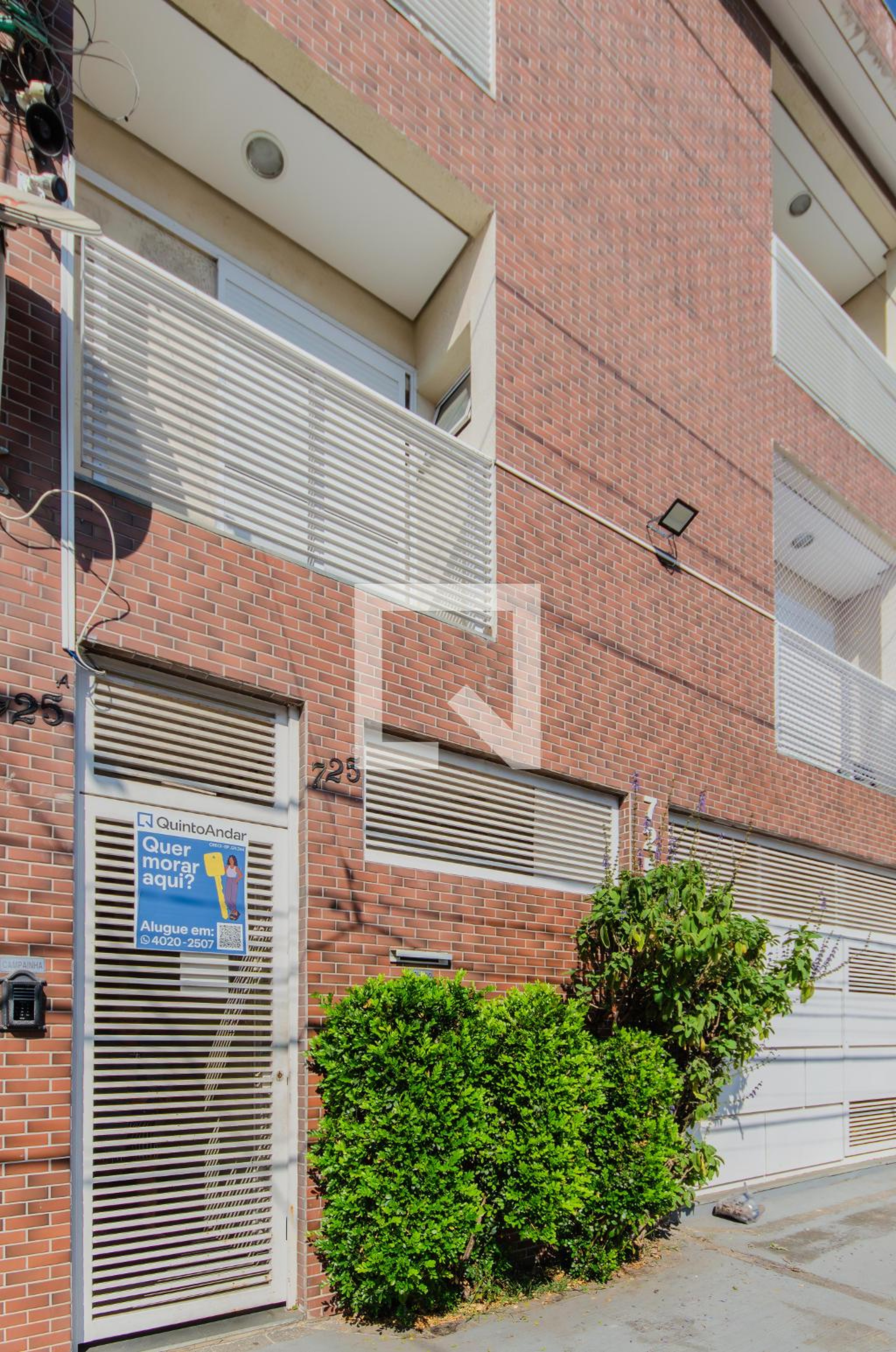 Fachada Condomínio em Rua Frei Durão, 725