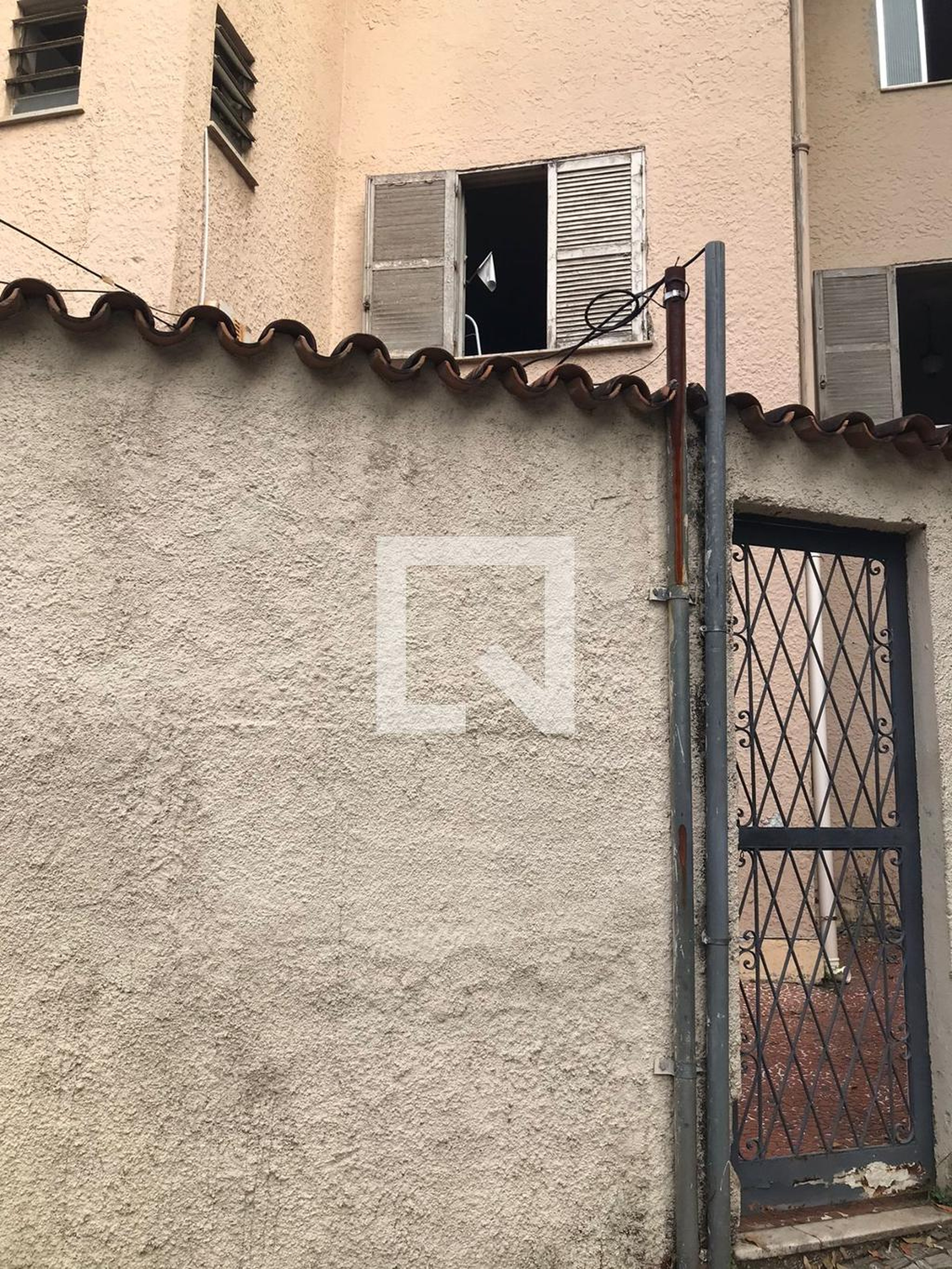 Fachada do Prédio Condomínio em Rua Uruguai, 16