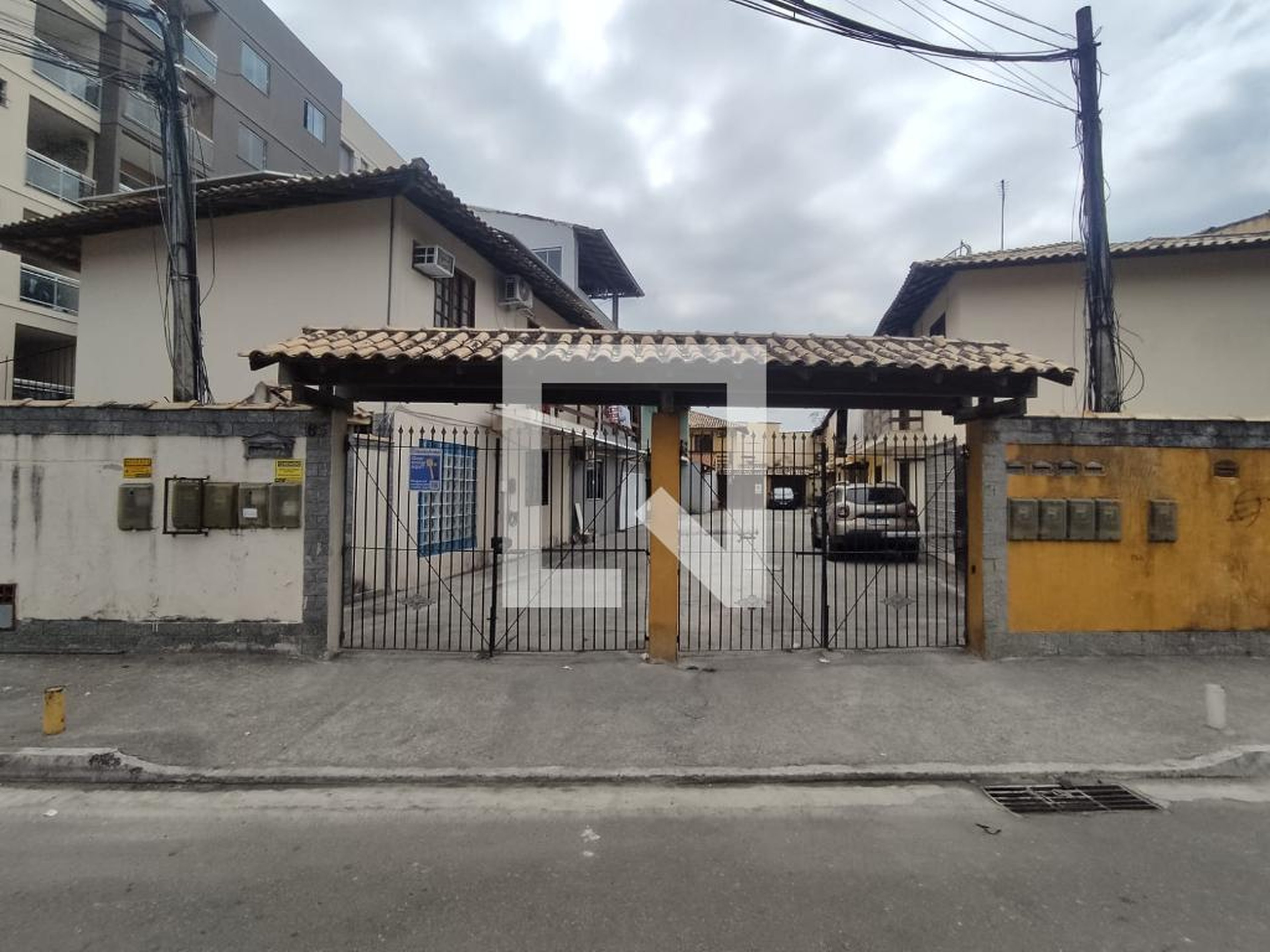 Fachada Condomínio em Rua Jonas da Fonseca, 65