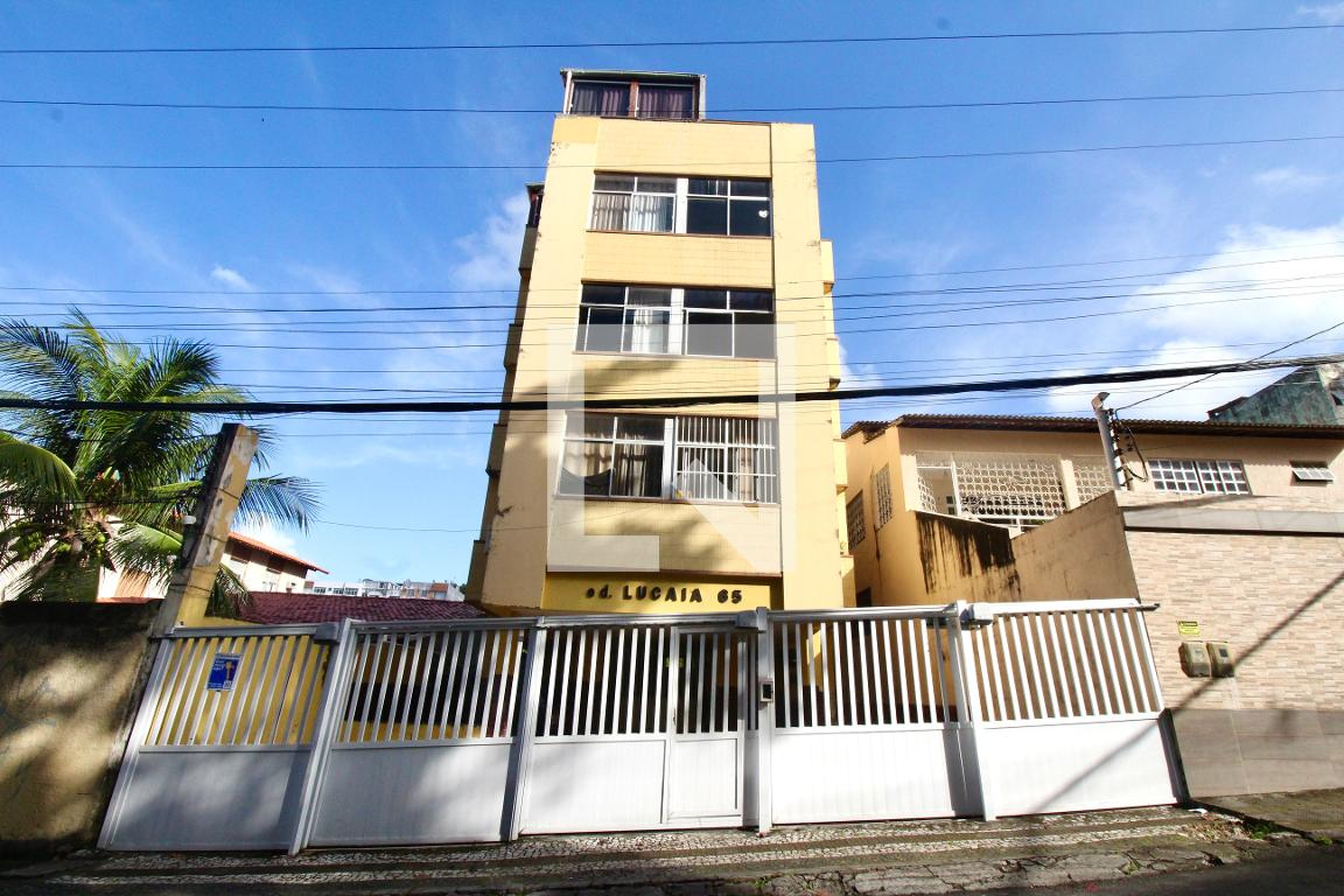 Fachada Condomínio em Rua Belmonte, 65