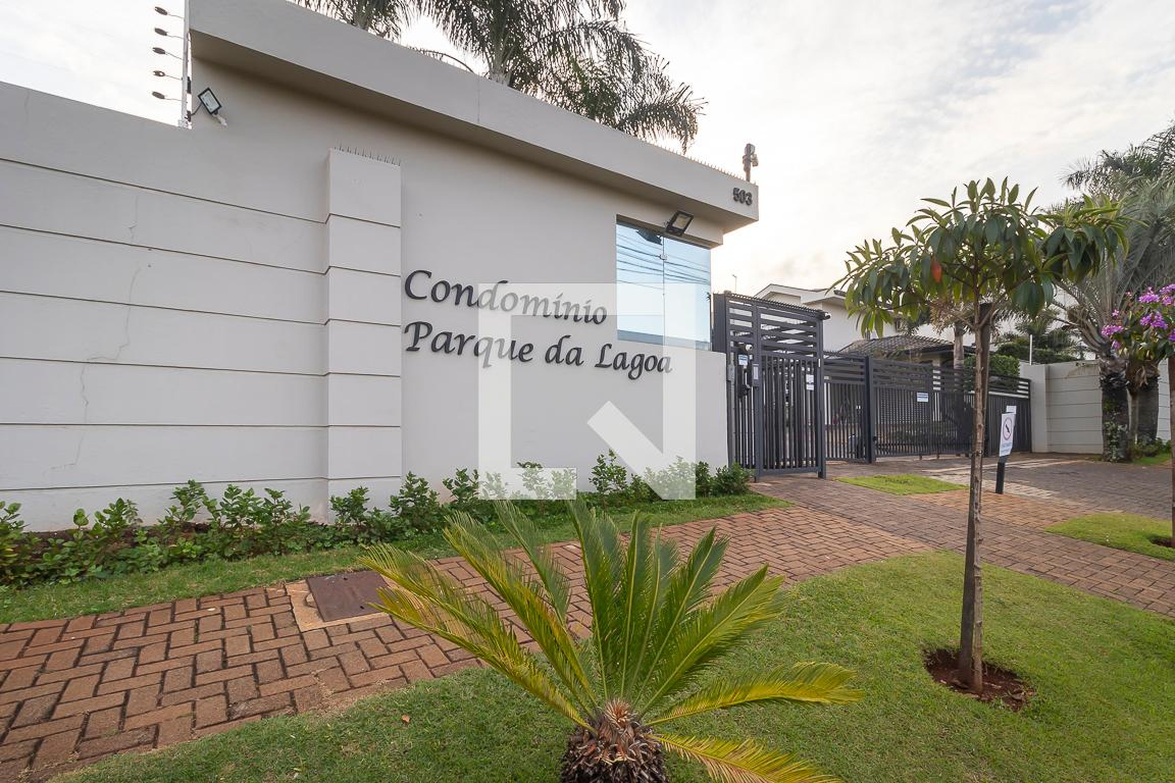 Fachada do condomínio Condomínio Parque da Lagoa