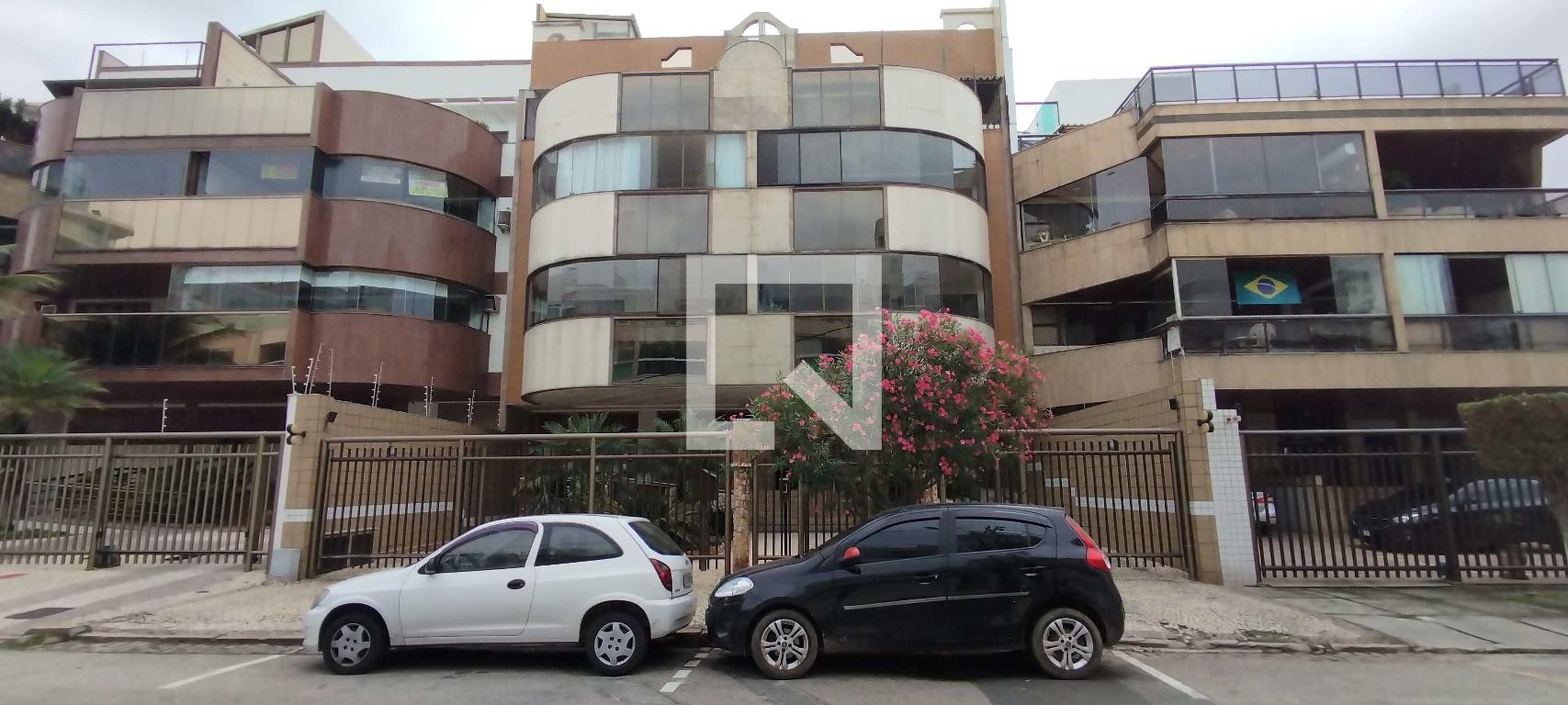 Fachada Residencial Perola do Recreio