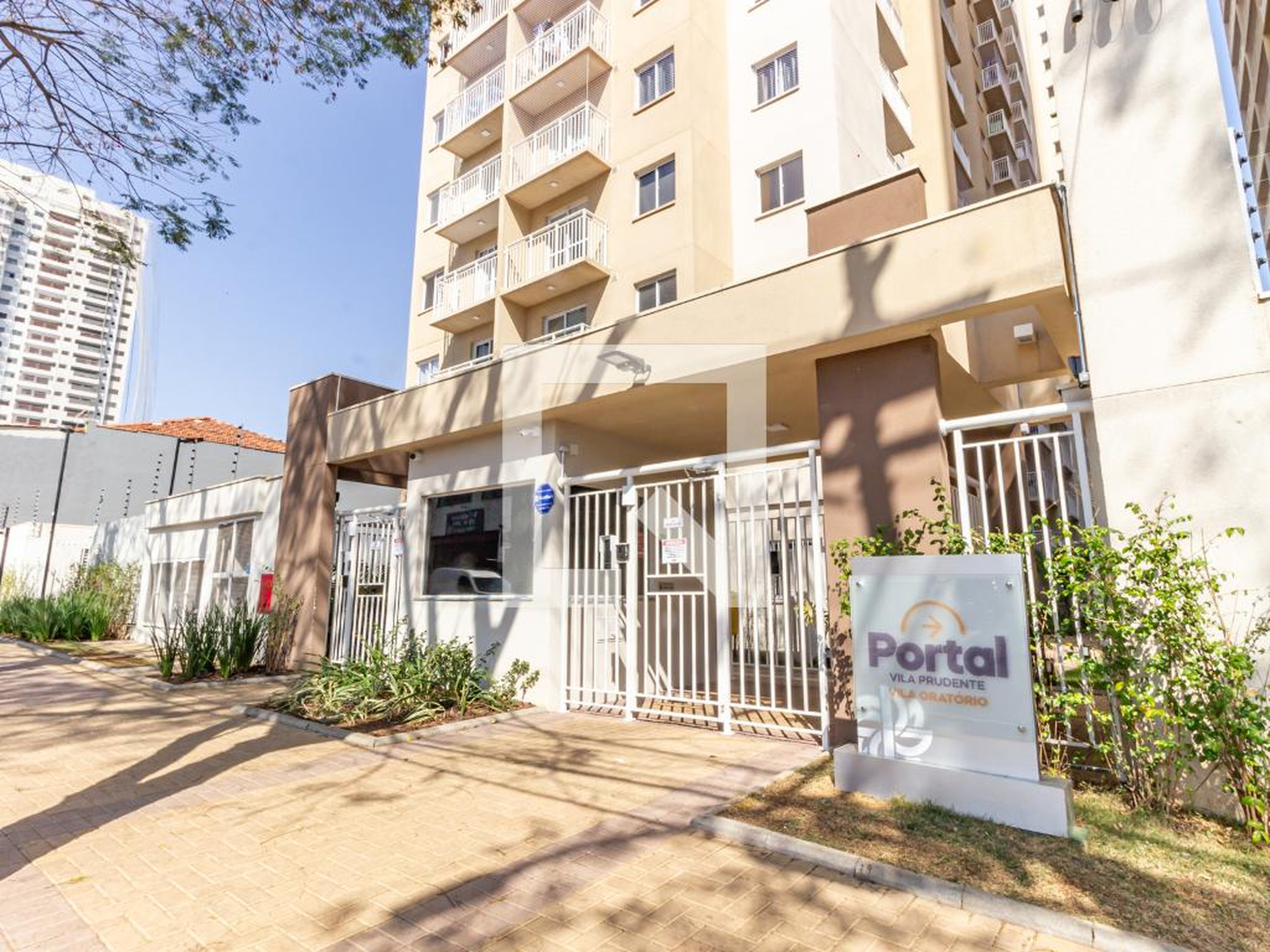 Fachada Condomínio em Avenida Vila Ema, 2258