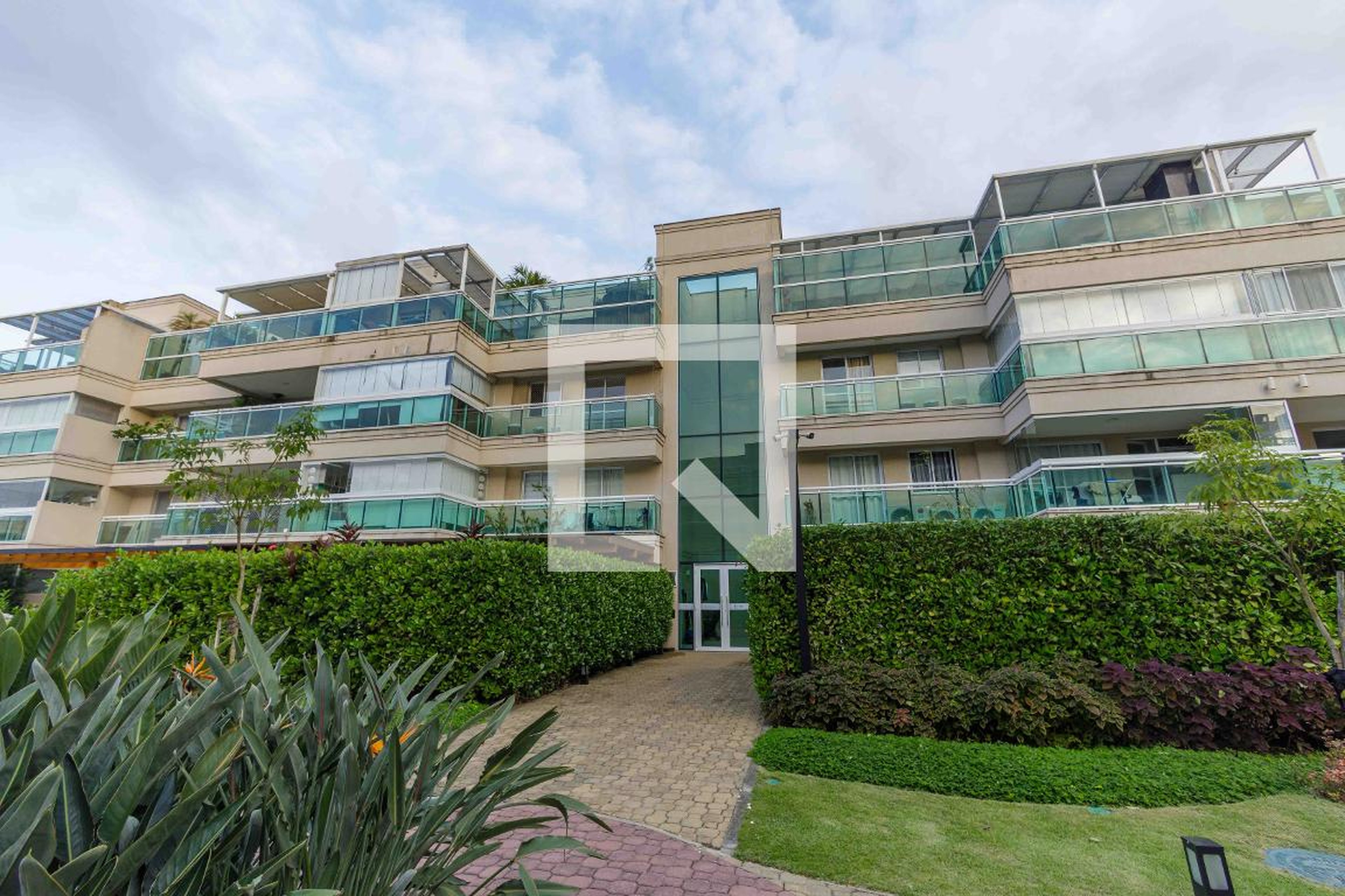 Fachada Condomínio Barra Village Prime