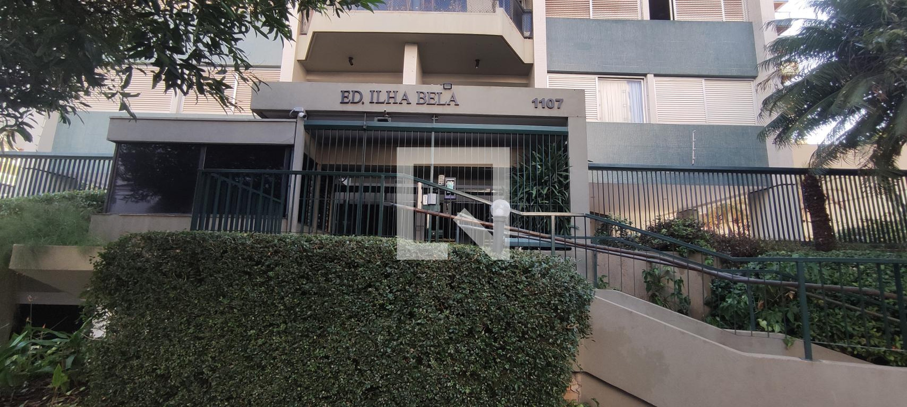 Fachada Condomínio em Rua Lafaiete, 1107