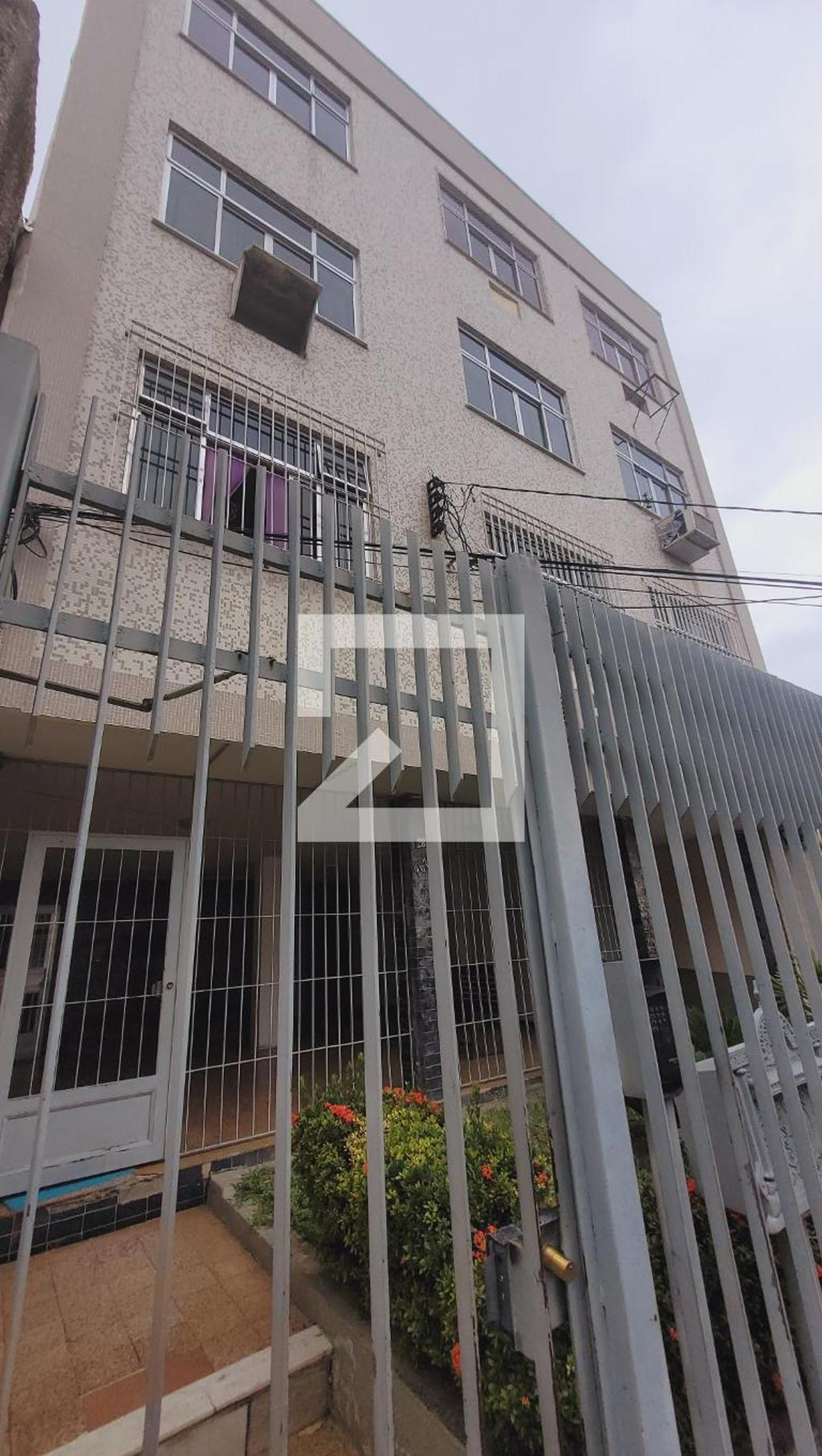 Fachada Condomínio em Rua Honório Pímentel, 267