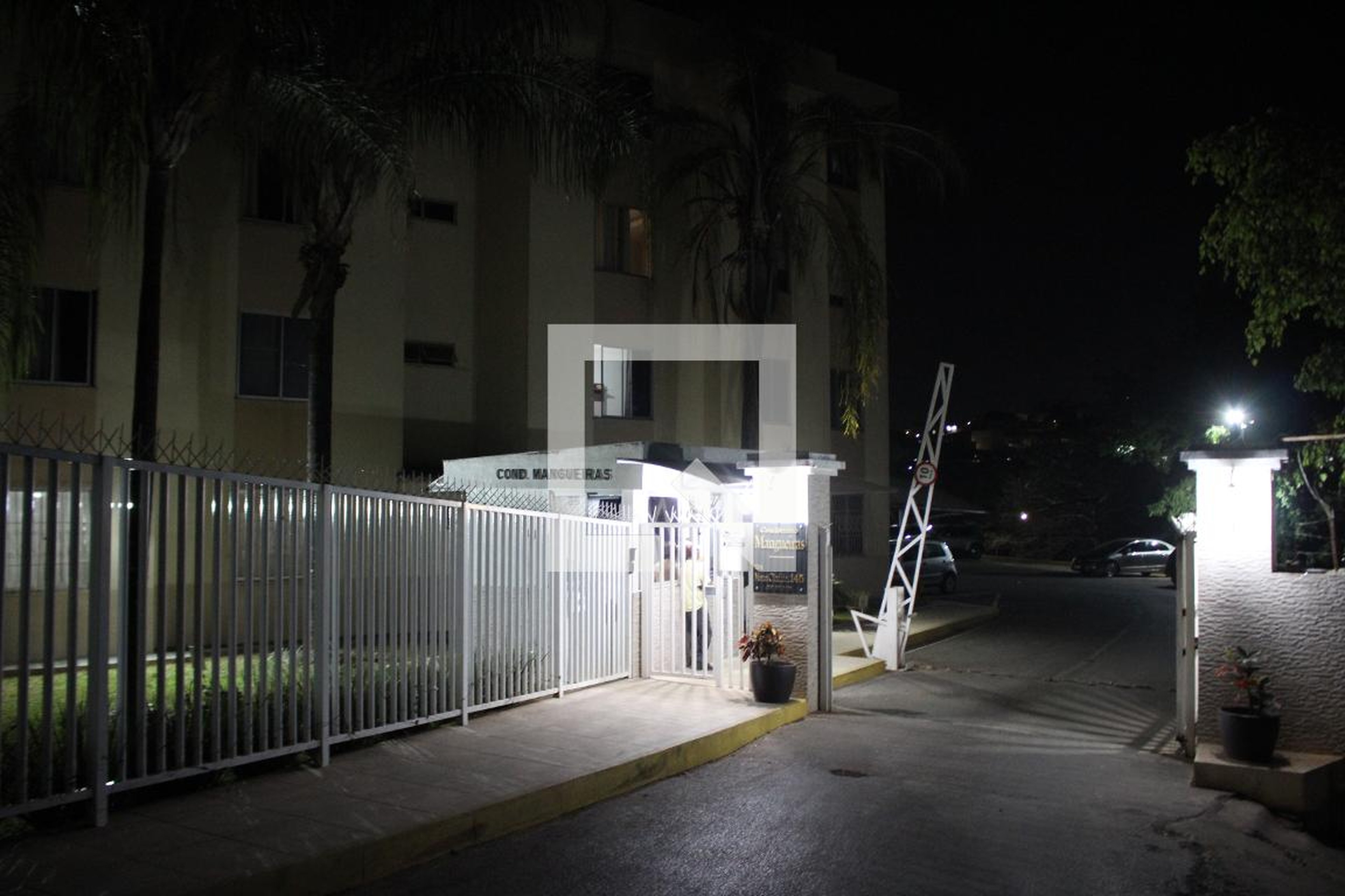 Fachada Condomínio em Rua Maria Cândida, 146