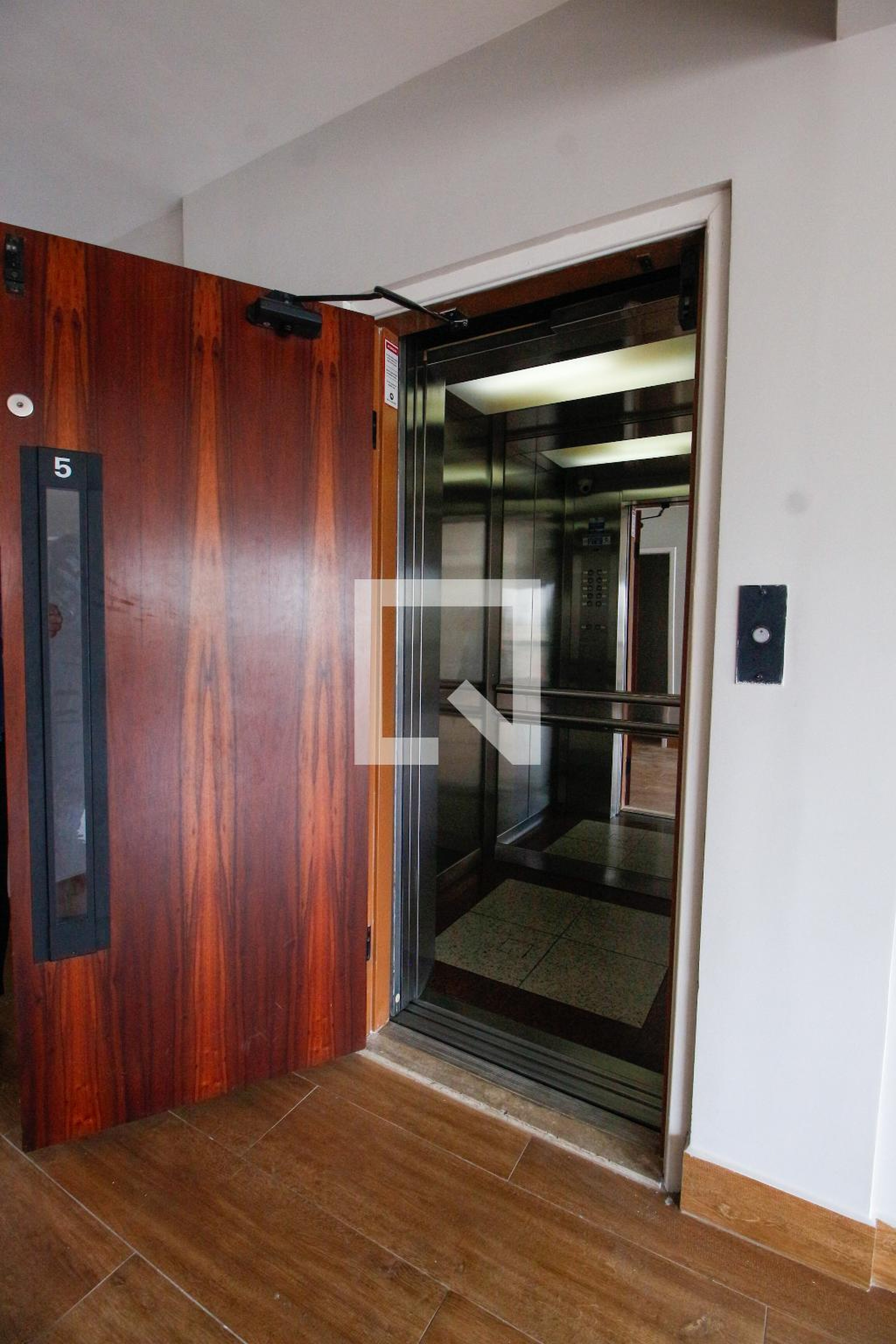 Elevador - Planalto do Chá