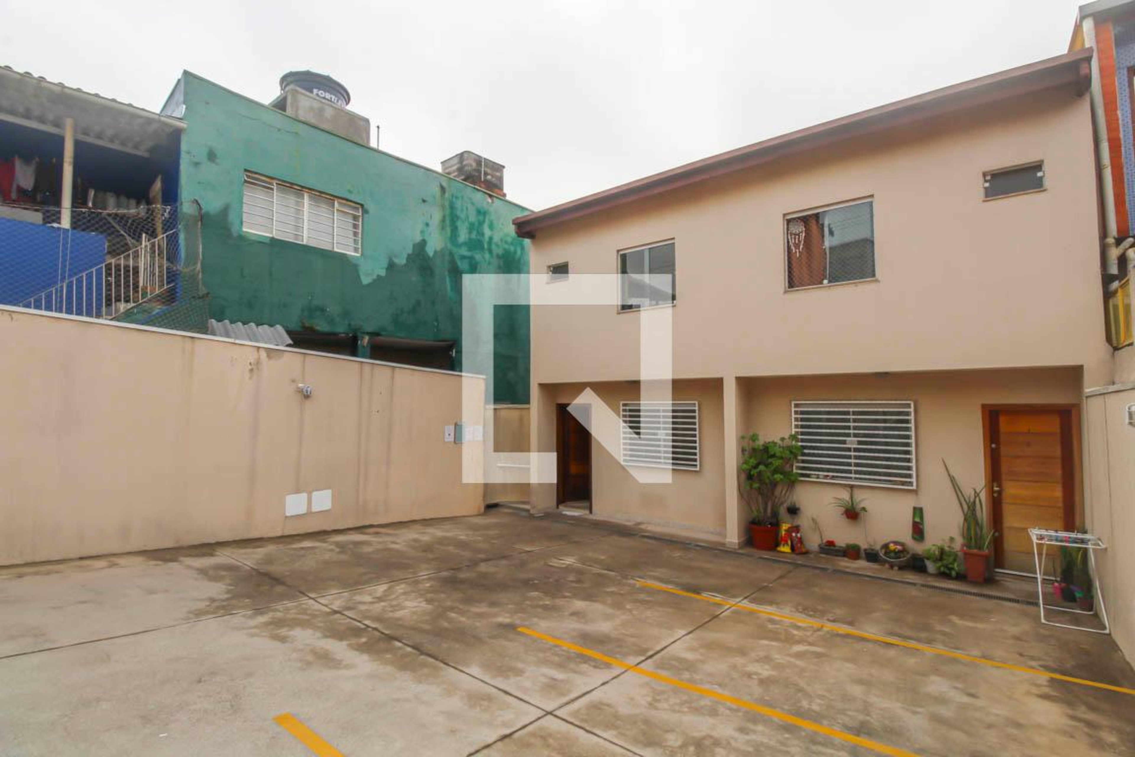 Área comum - Rua Hemisfério