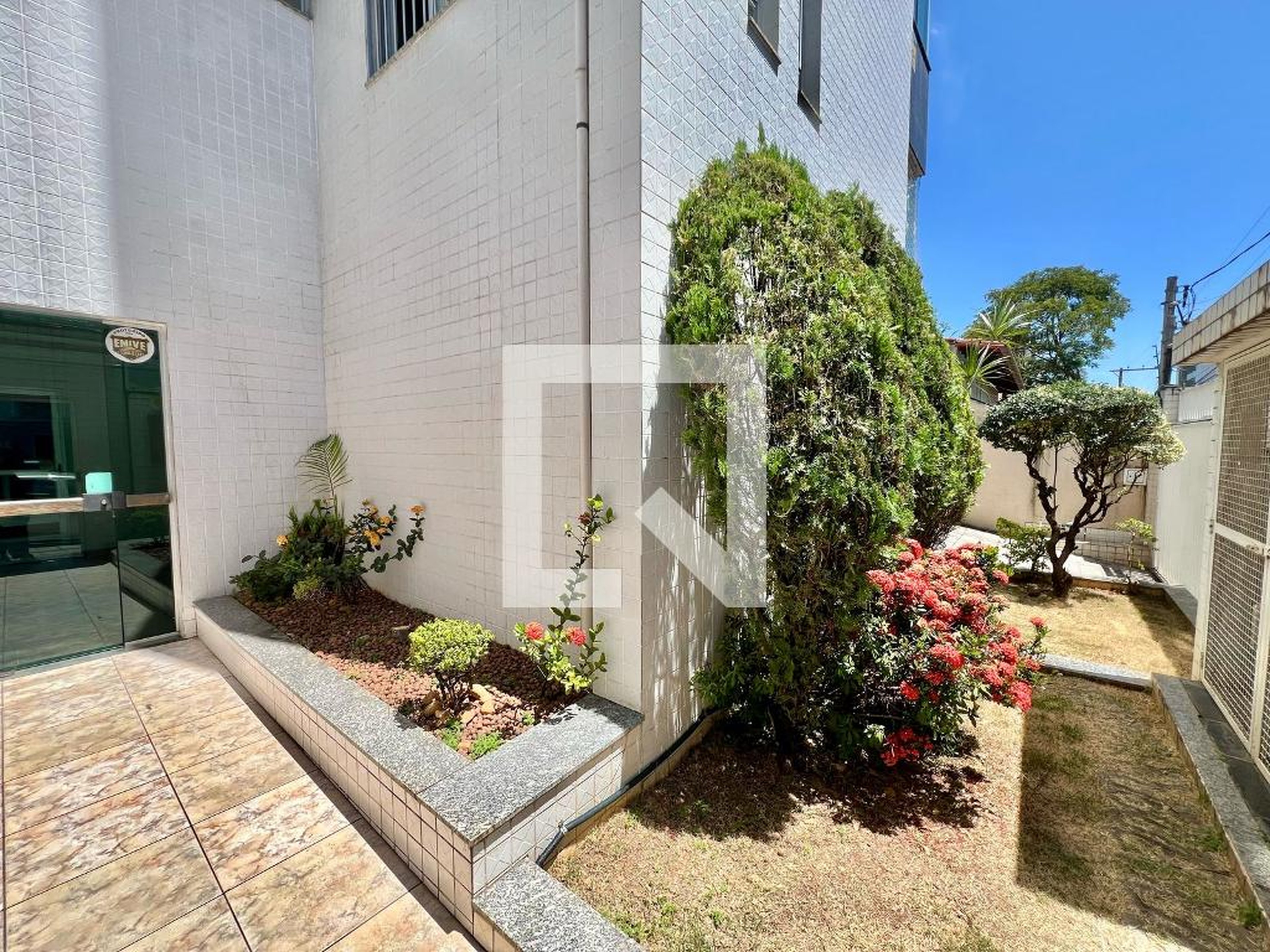 Fachada Edifício Larissa Miranda