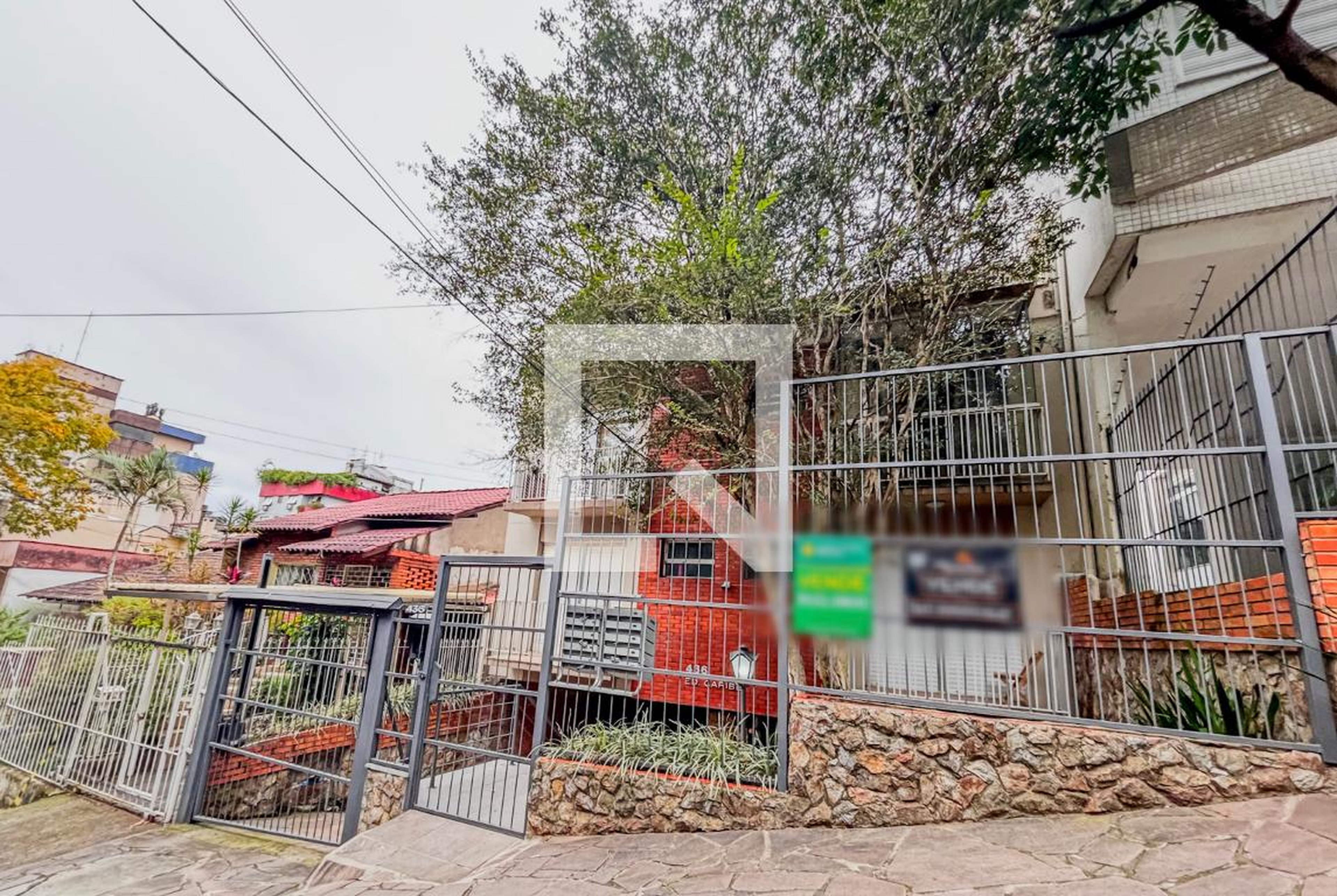 Fachada Condomínio em Rua Comendador Rheingantz, 435