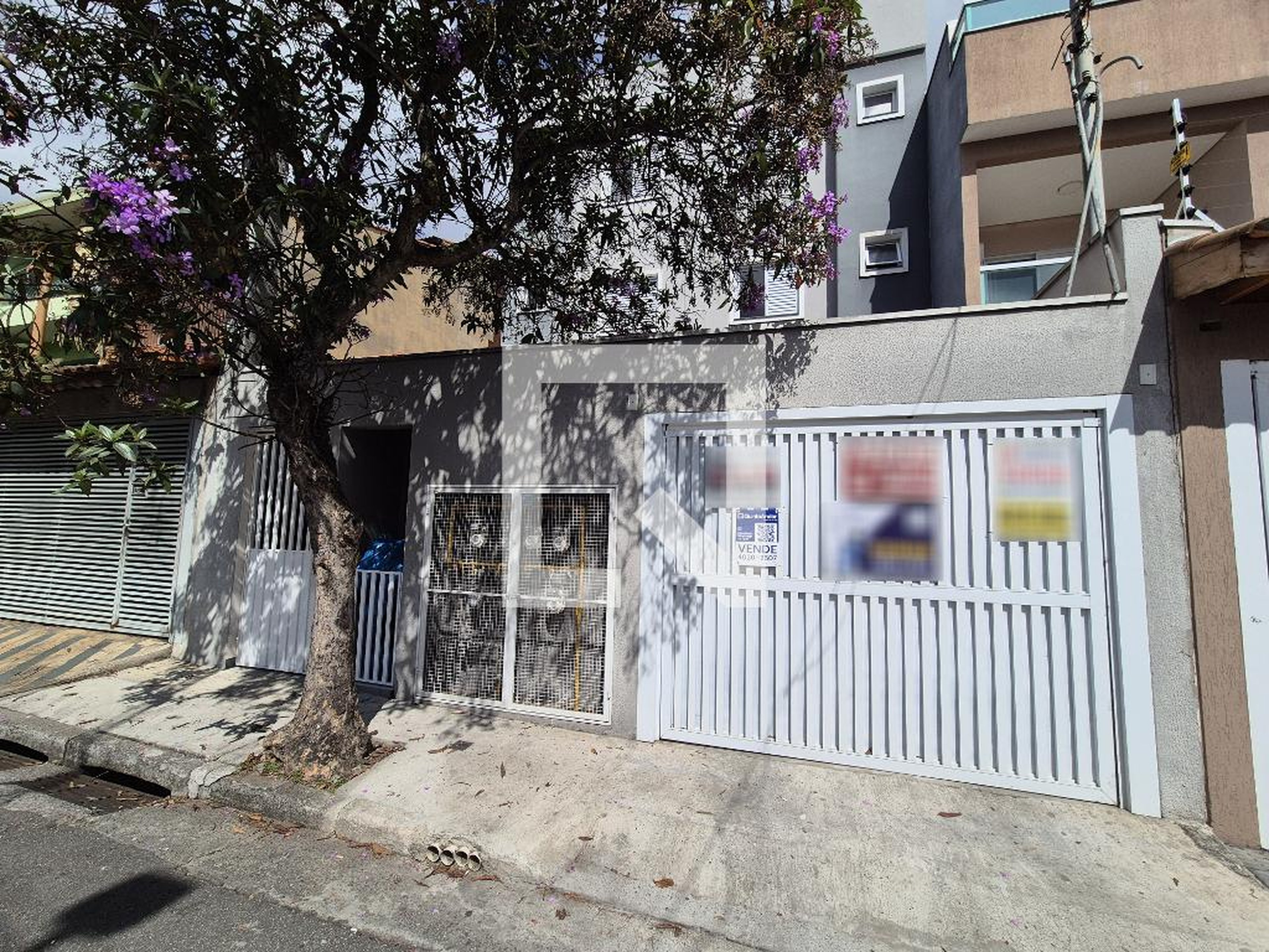 Fachada Condomínio em Rua Araci, 194