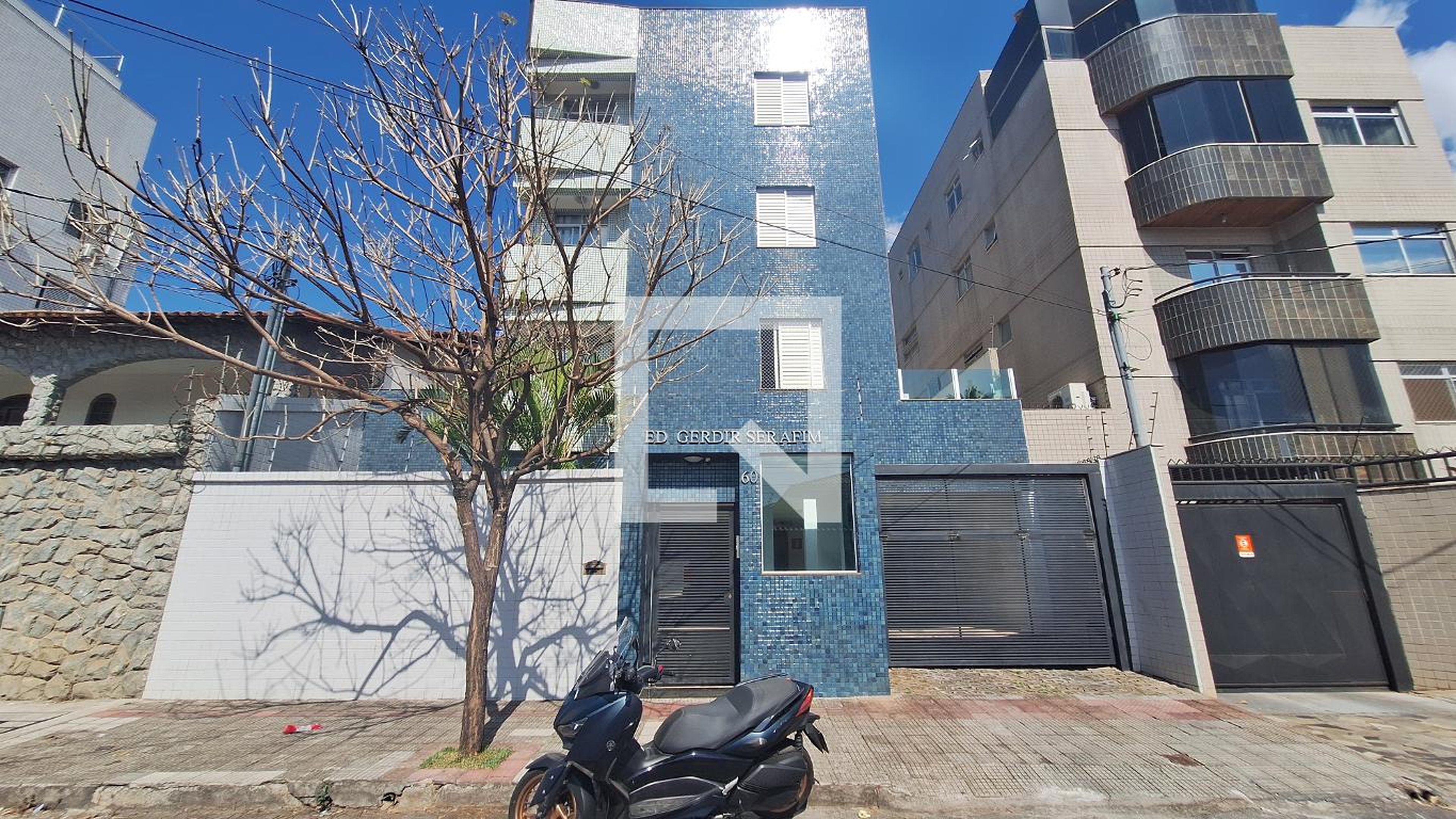 Fachada Condomínio em Rua Oswaldo Crivellari, 60