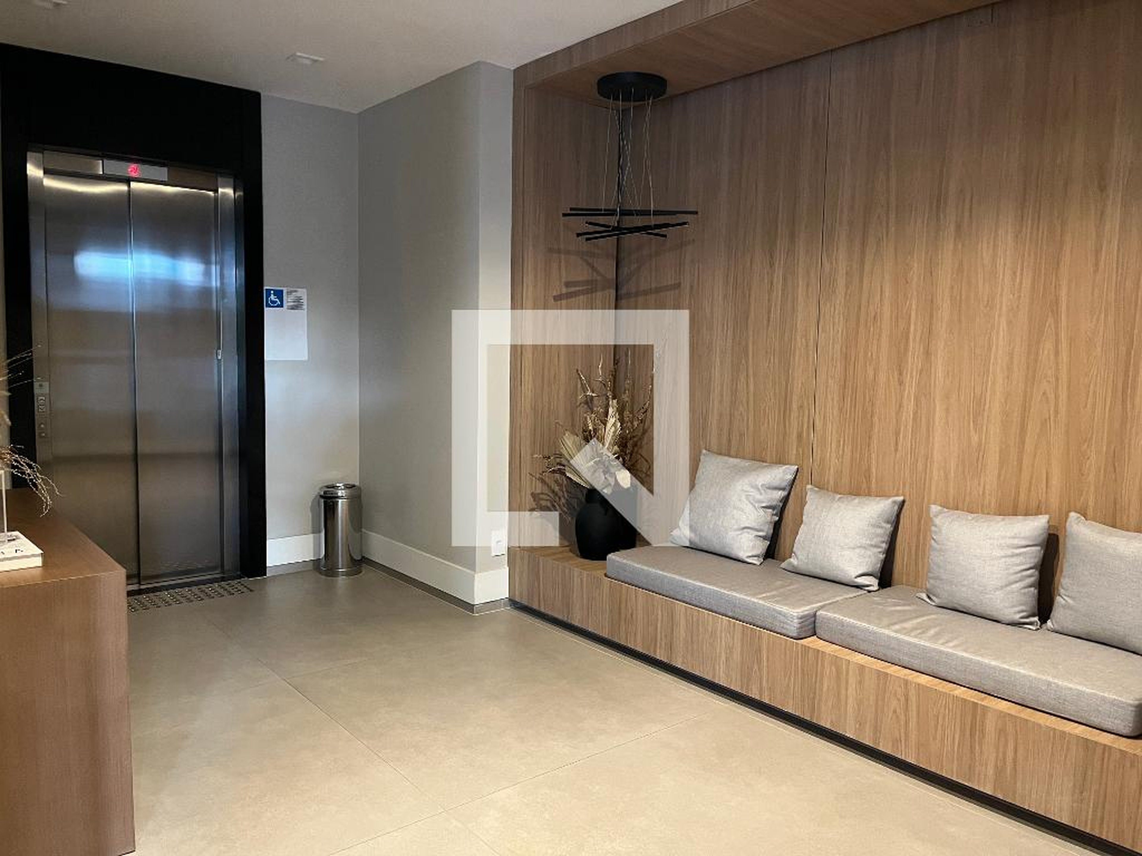 hall - Unicco Vila Romana