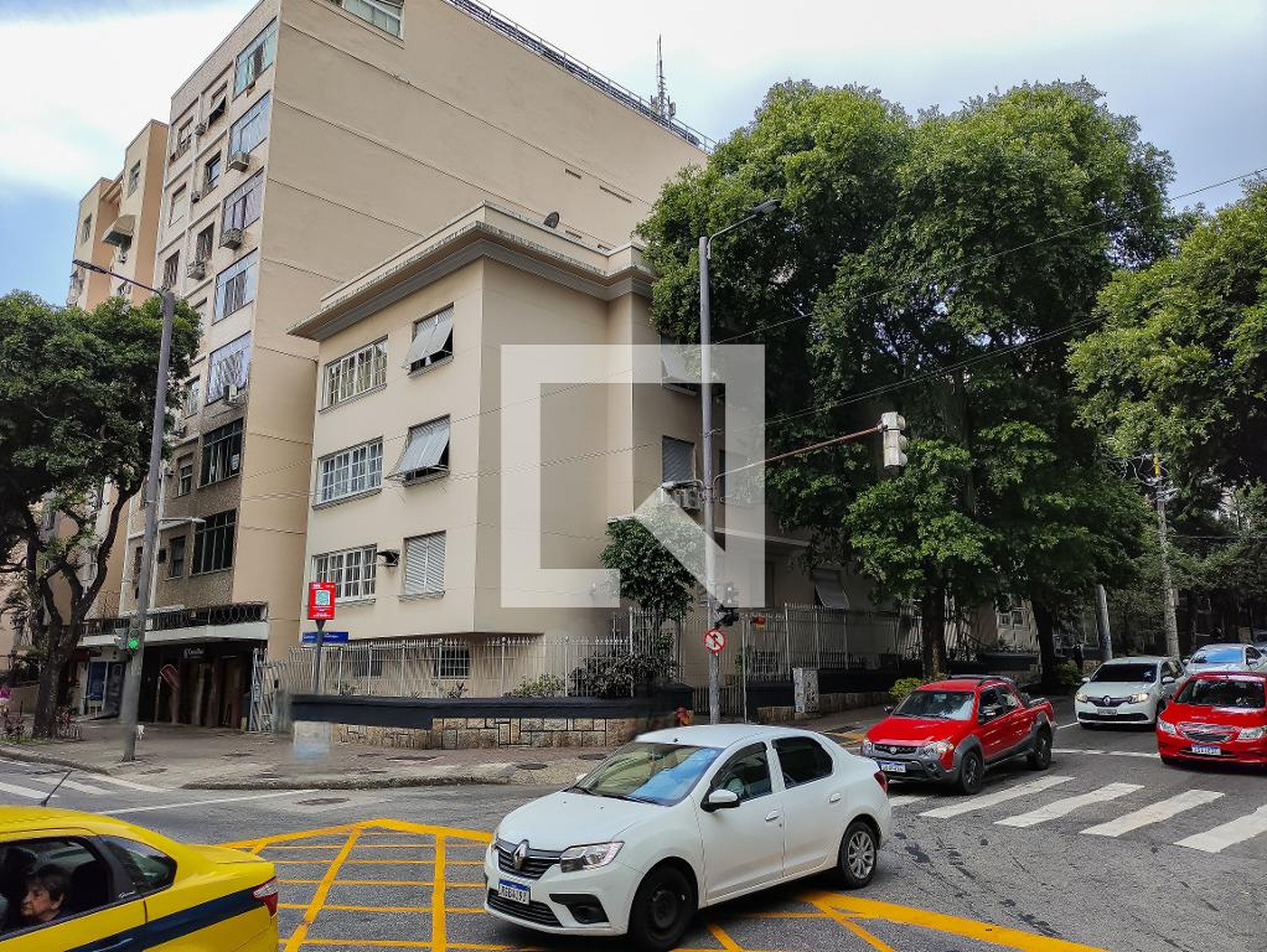 Fachada do Prédio Condomínio em Rua Conde de Bonfim, 563