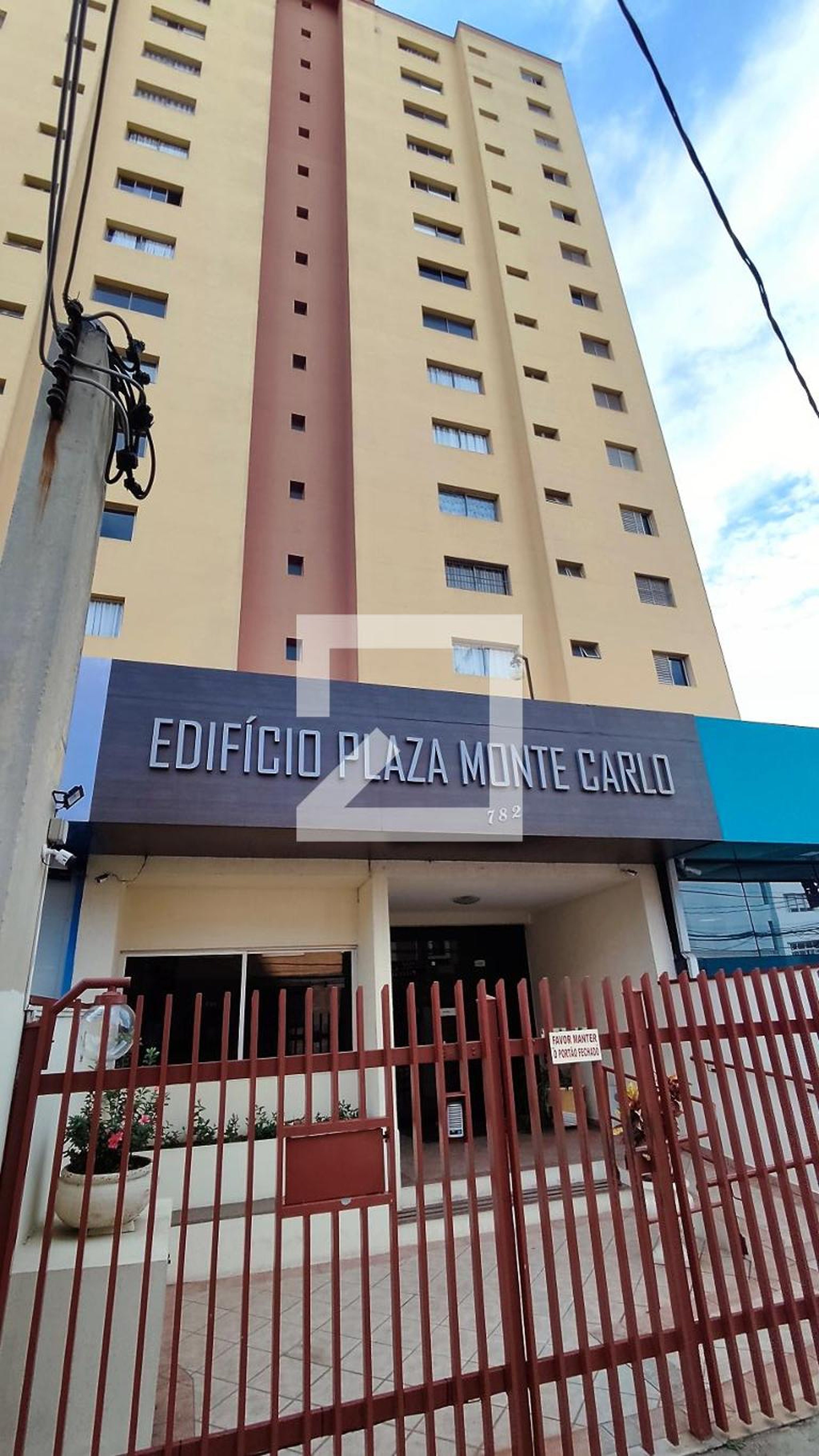 Fachada do Prédio Condomínio Plaza Monte Carlo