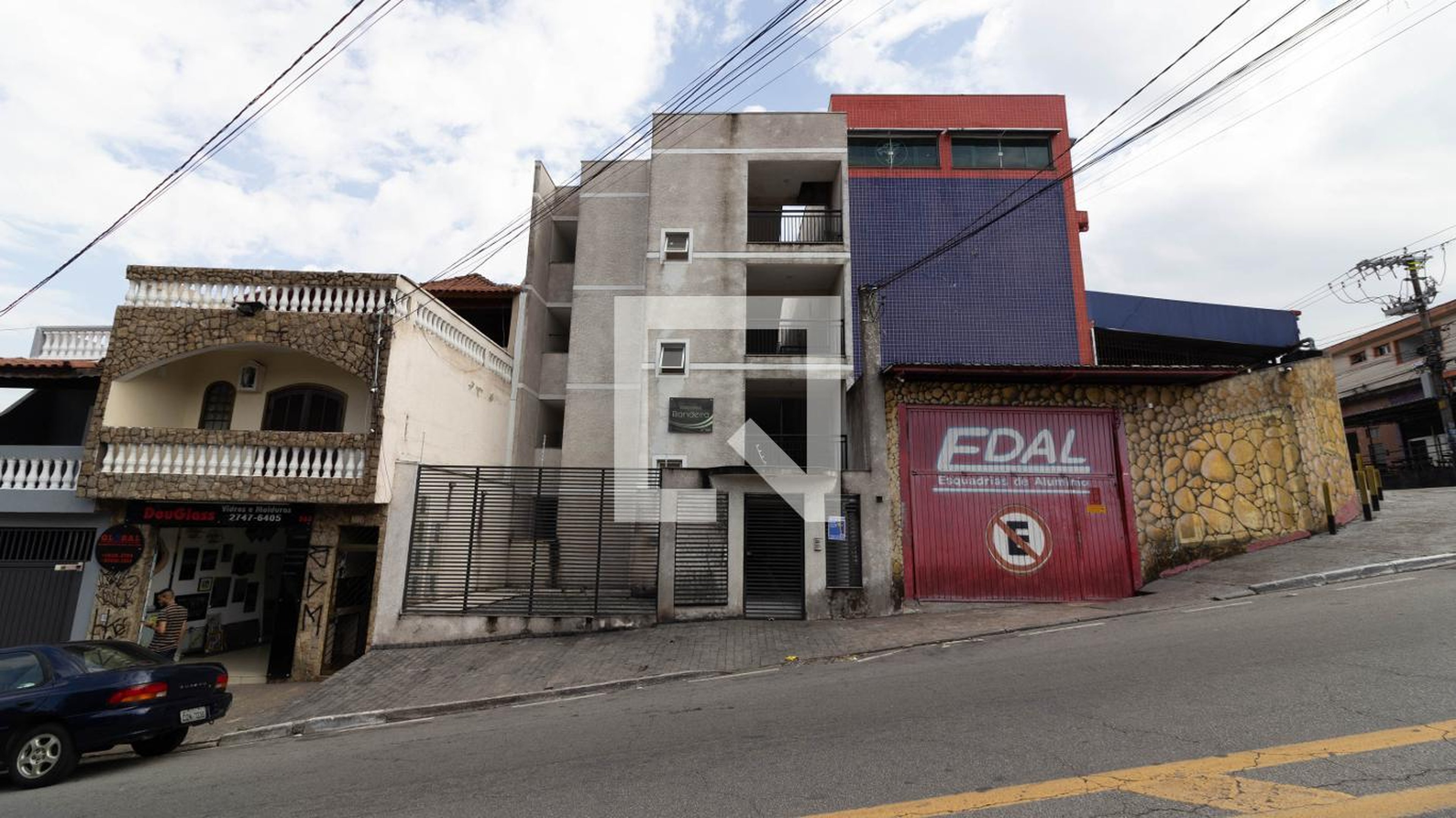 Fachada Condomínio em Avenida Sousa Bandeira, 365