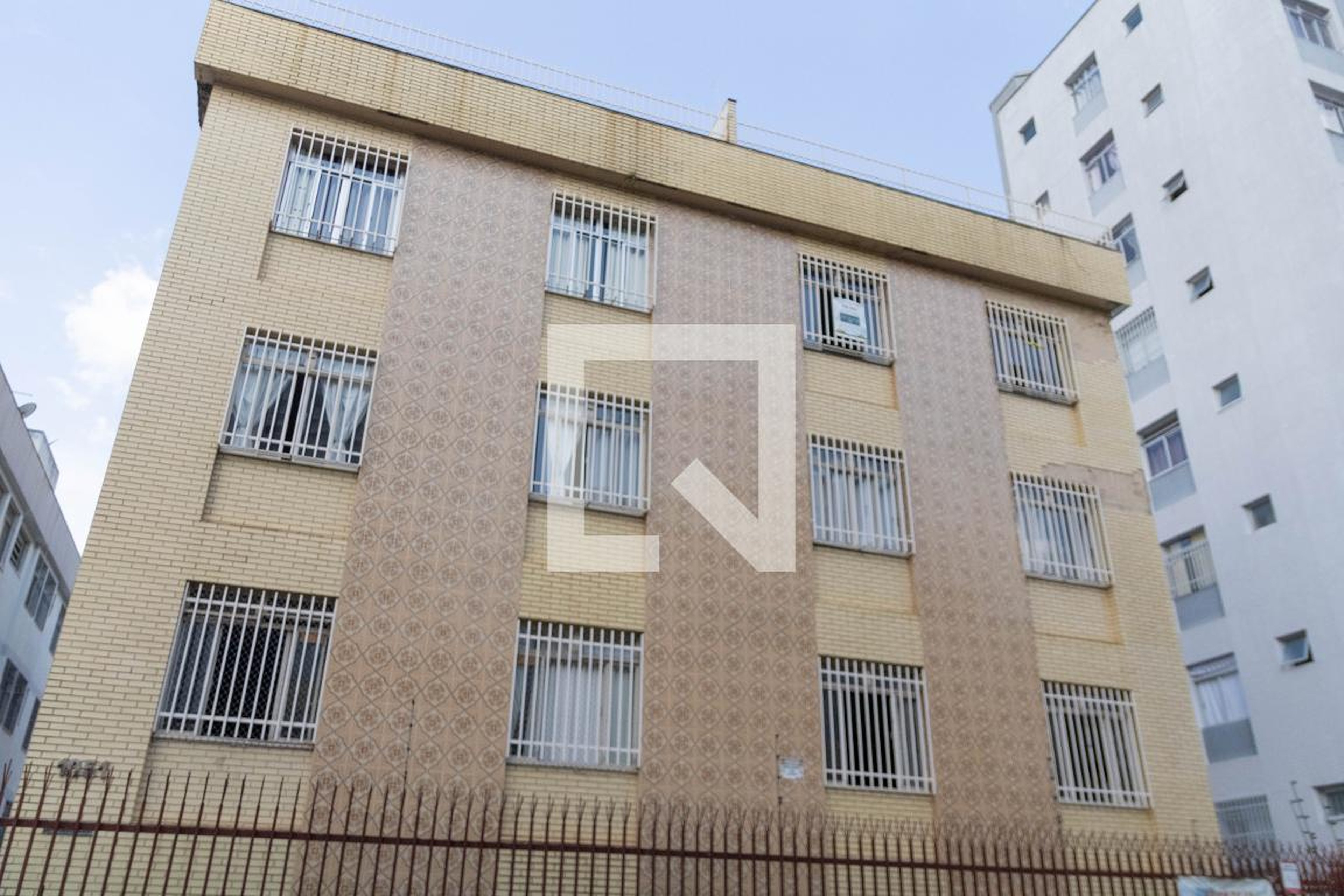 Fachada do Prédio Edifício Cá Te Espero