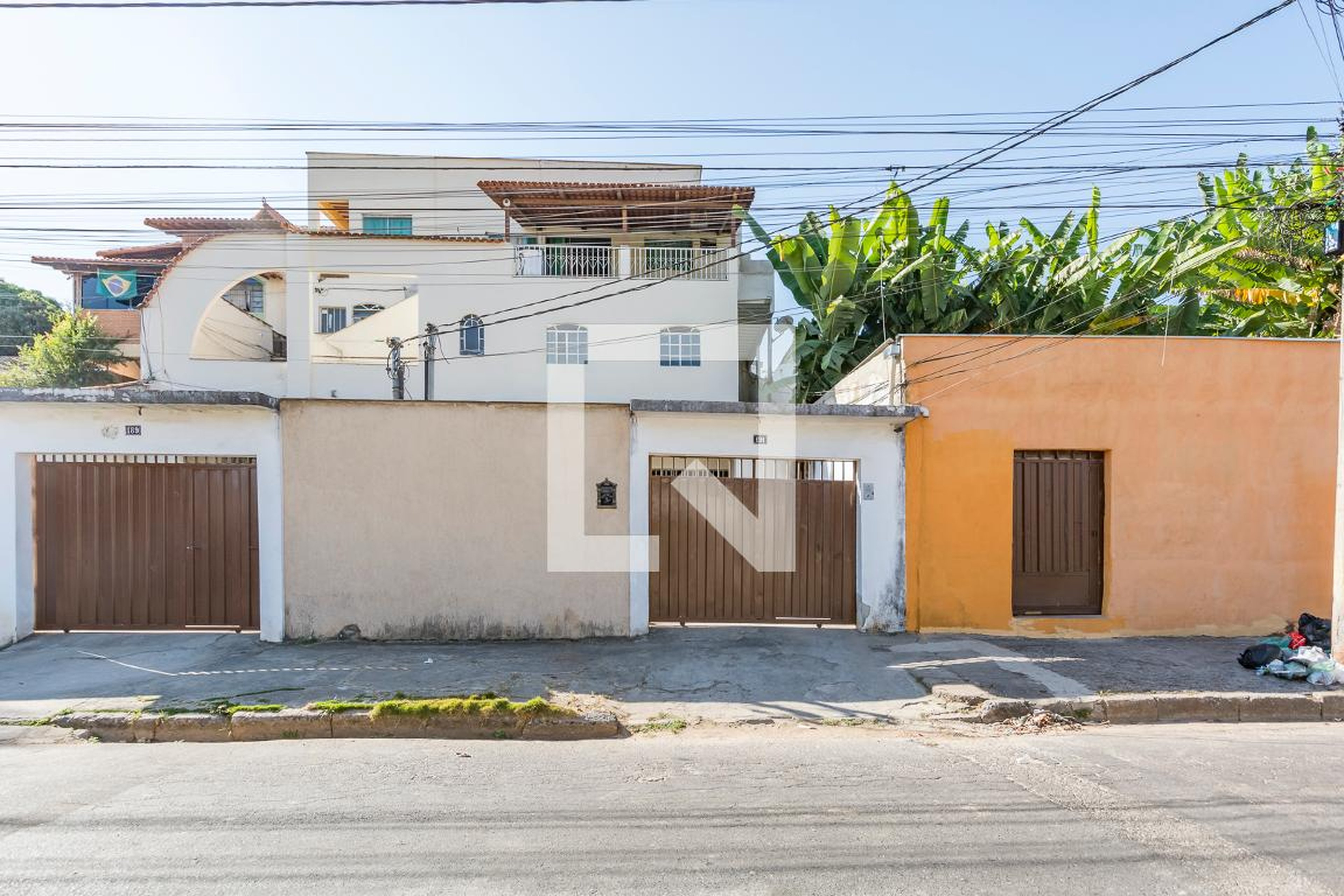 Fachada Condomínio em Rua Marcos Coelho Neto, 191