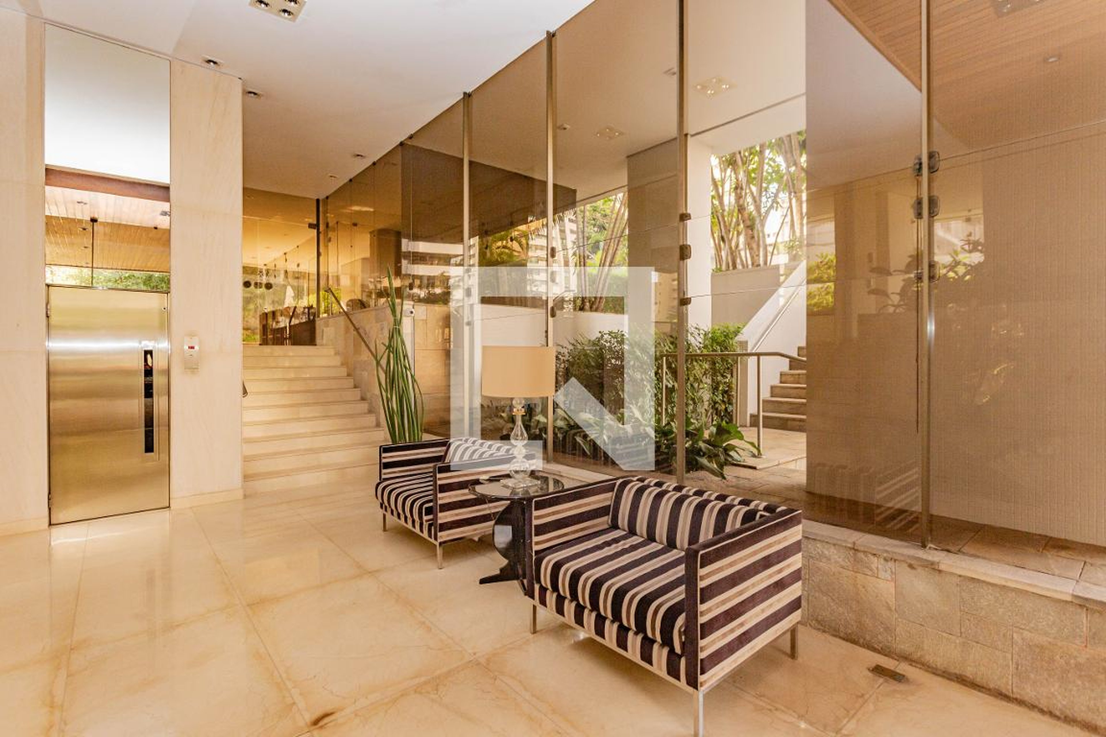 Hall de entrada - Arvoredo