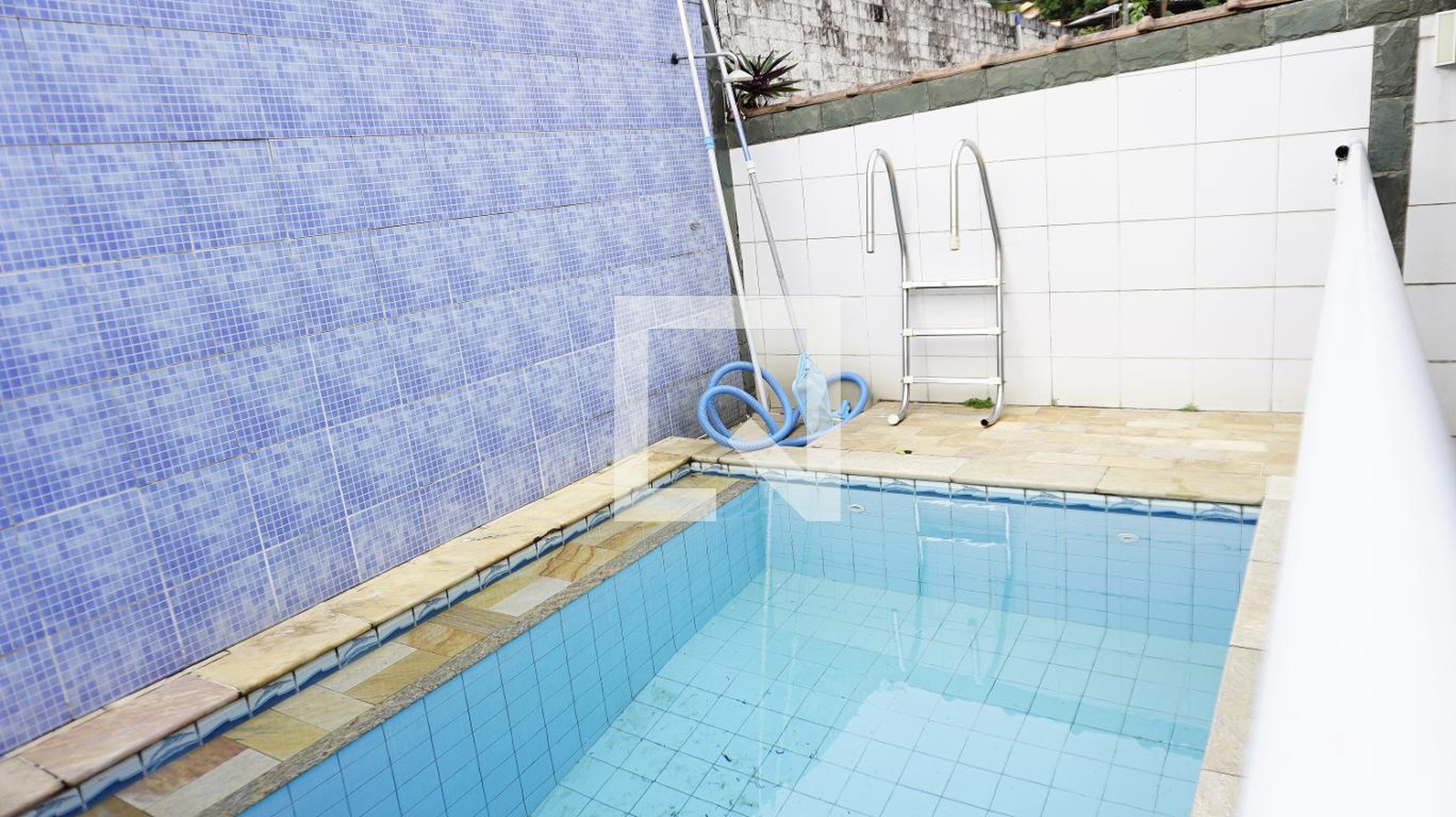 Piscina Condomínio Mirante da Barra