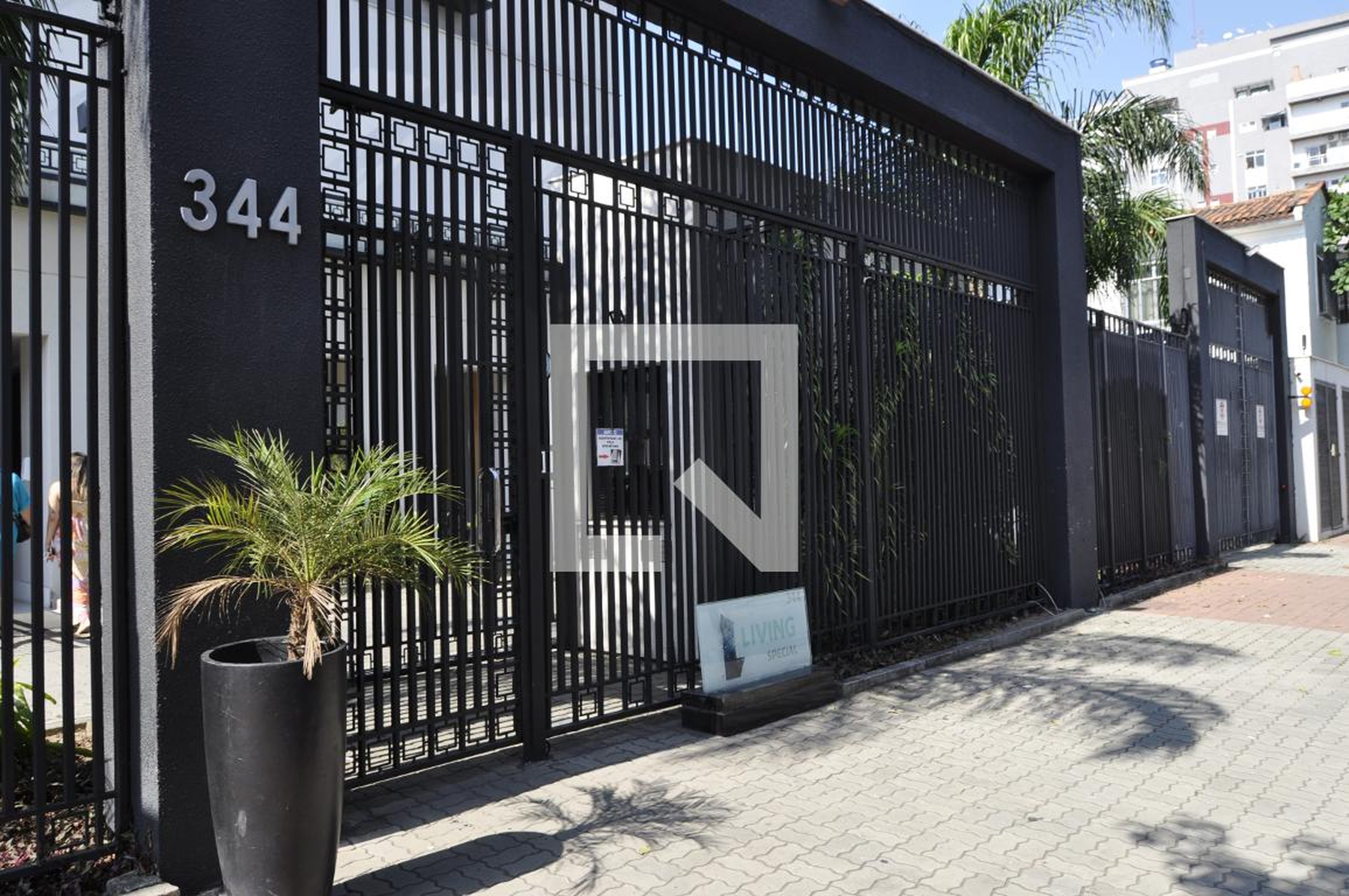 Fachada Condomínio Living Special