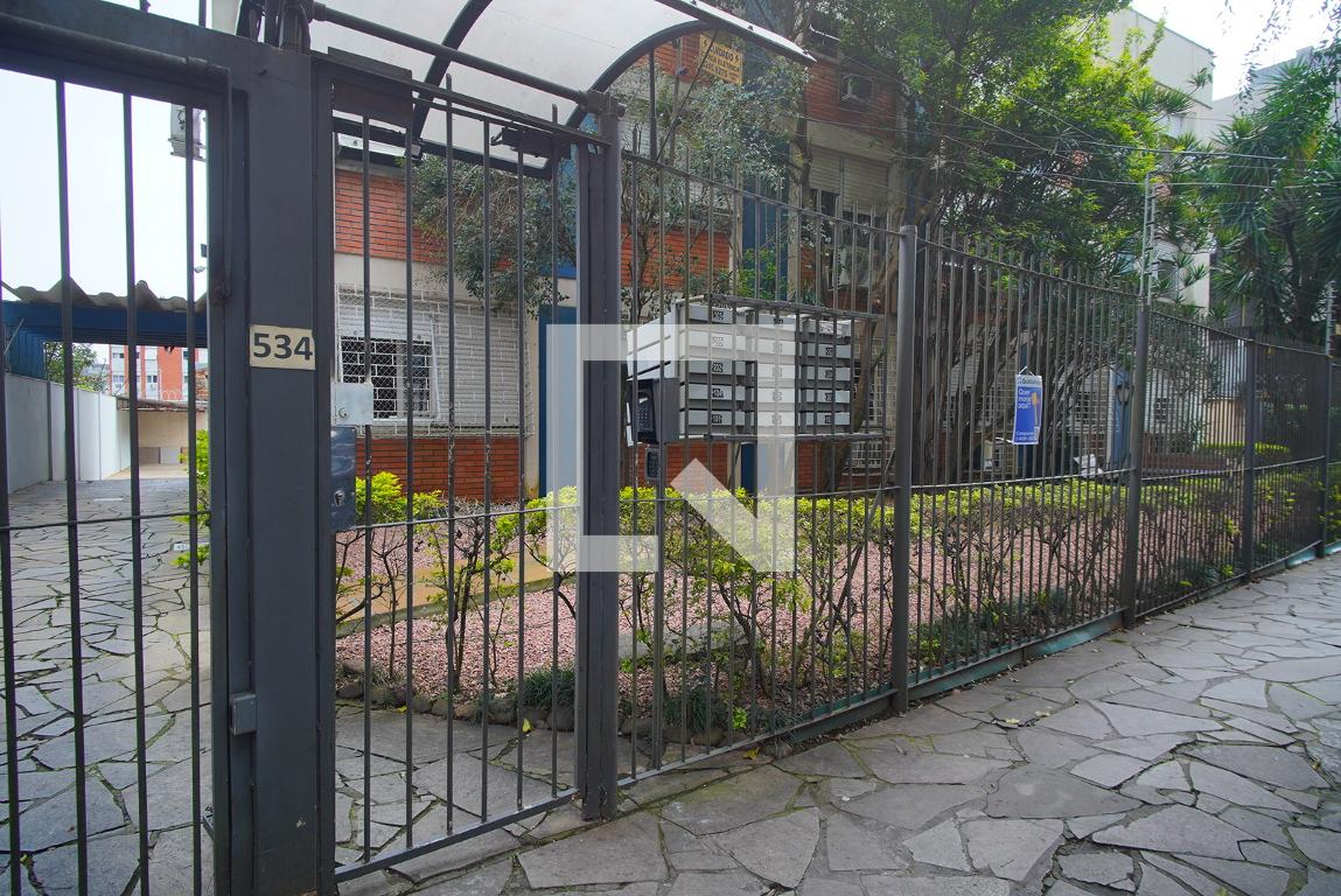 Fachada Condomínio em R. Gen. Neto, 534