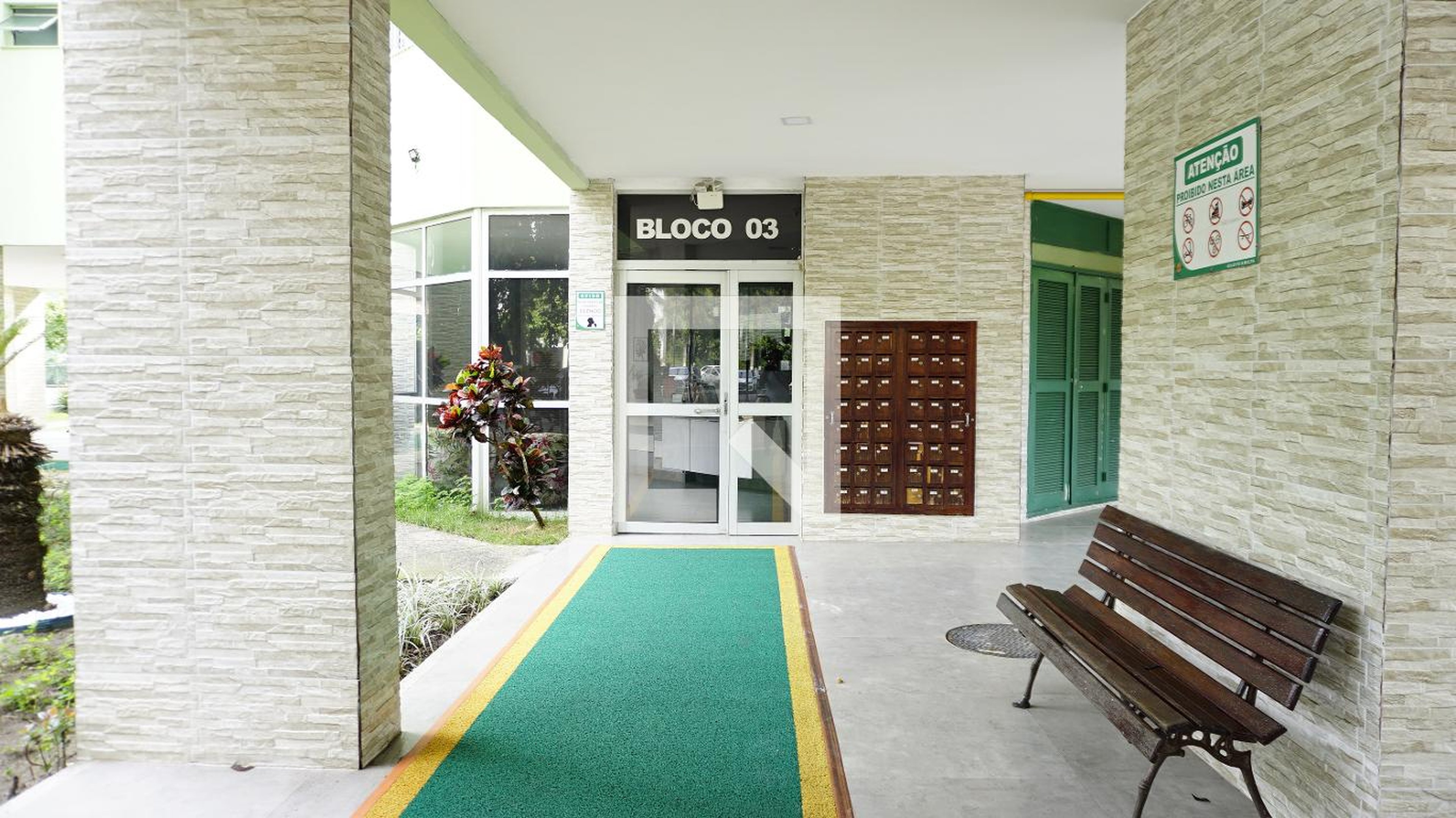 Hall de Entrada Condomínio em Avenida Tenente Coronel Muniz de Aragão, 1205