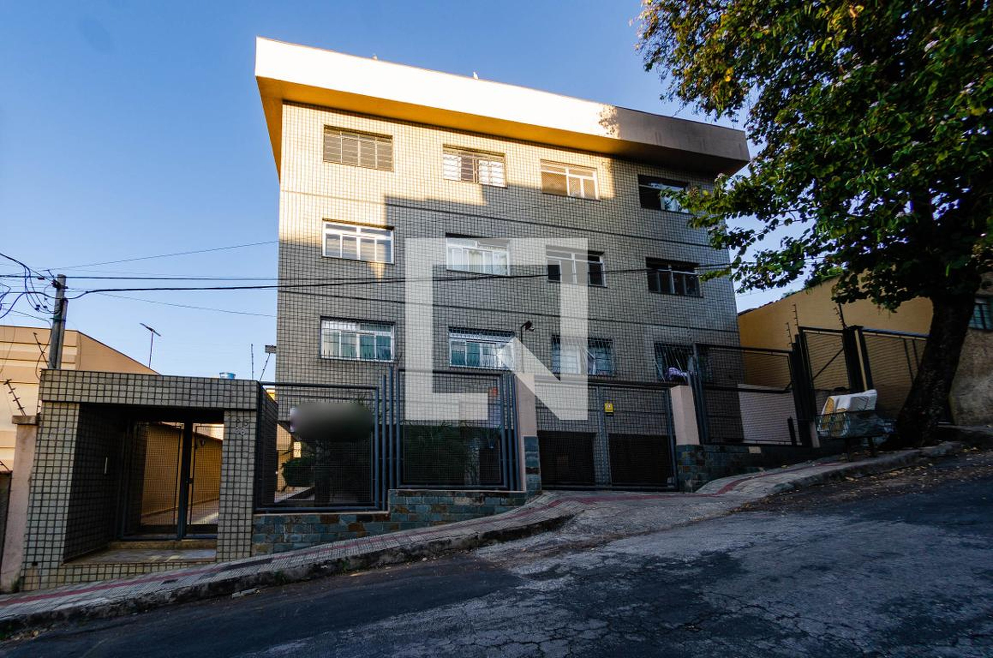 Fachada Condomínio em Rua Amaro Ribeiro Coelho, 88