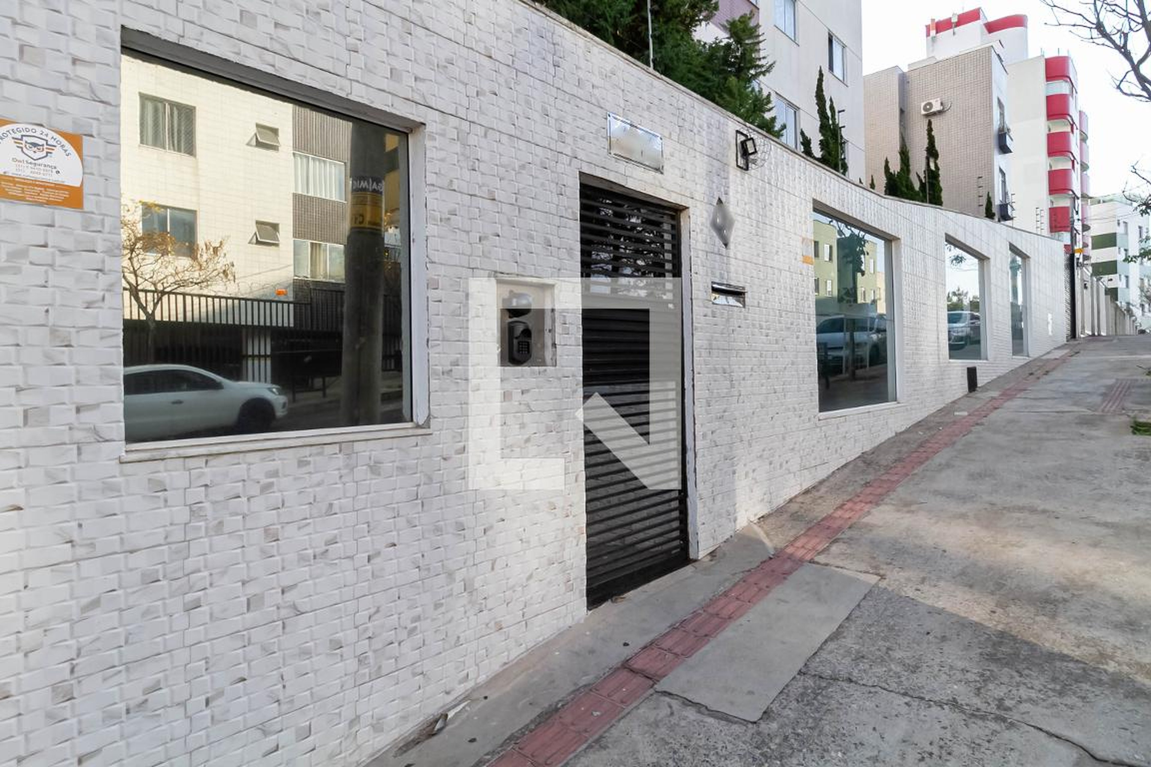 Fachada Condomínio em Rua Raimunda Simões da Silva, 86