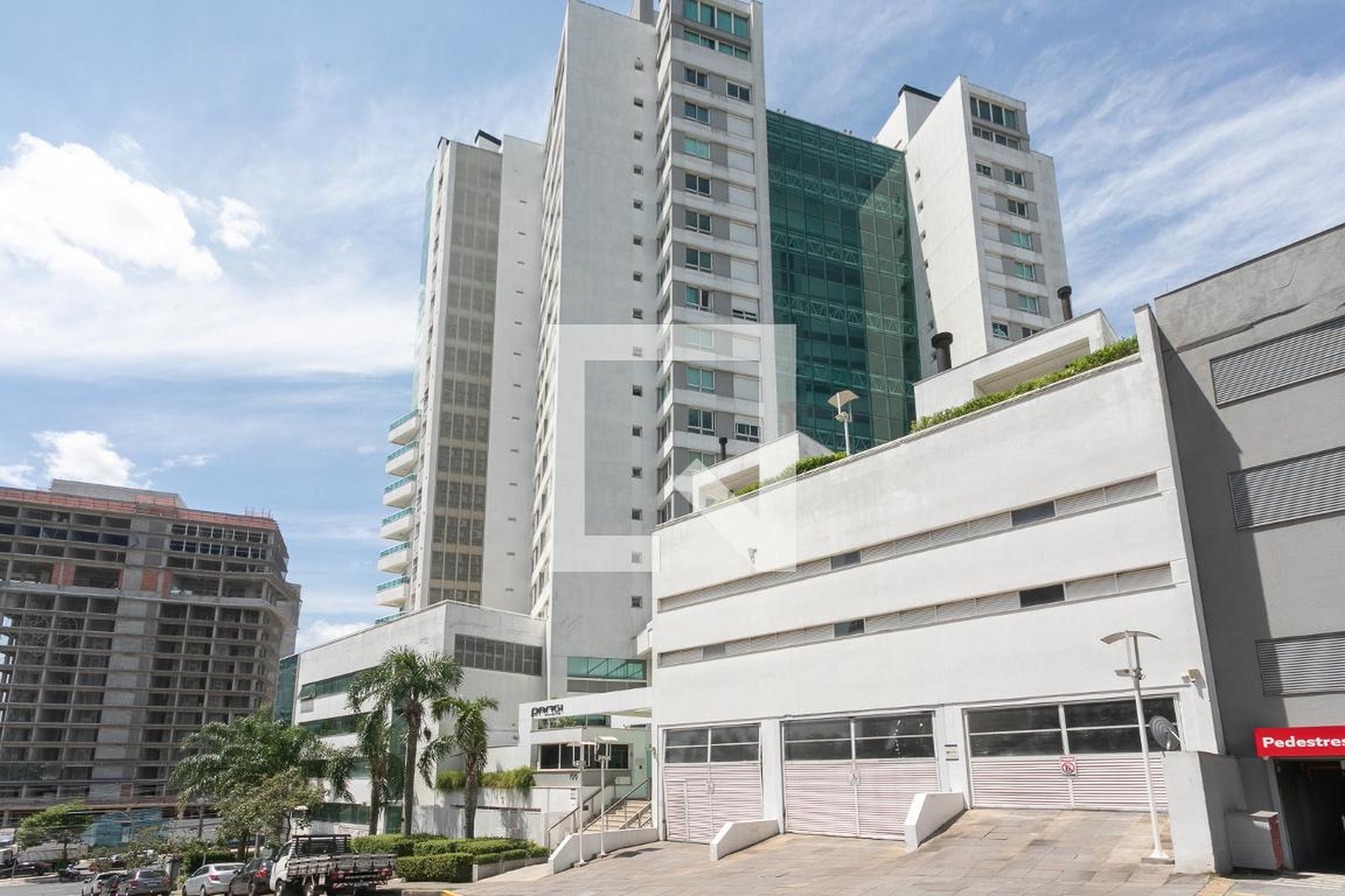 Fachada do Prédio Condomínio Parigi