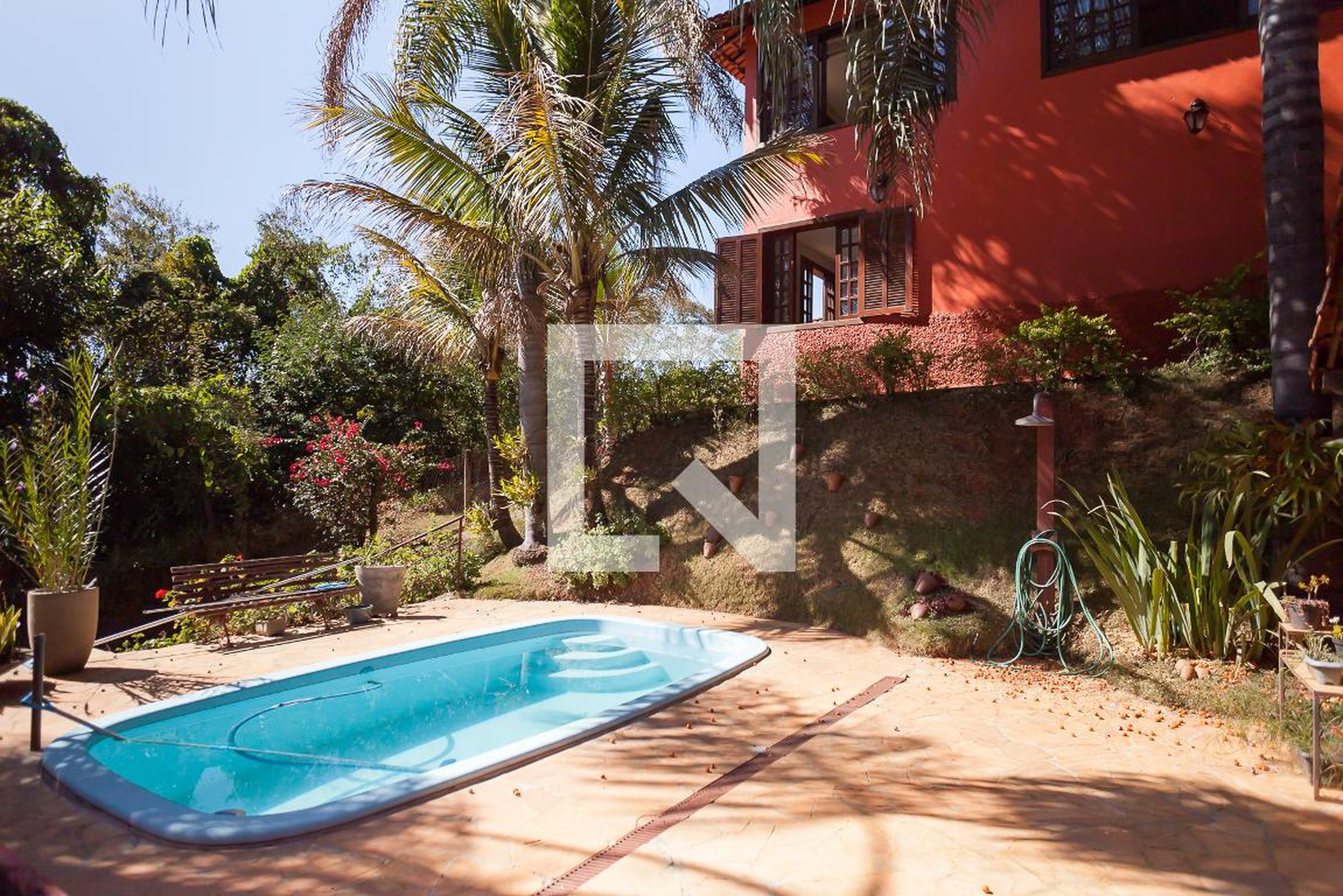 Piscina Condomínio em Alameda Perimetral das Orquídeas, 1619