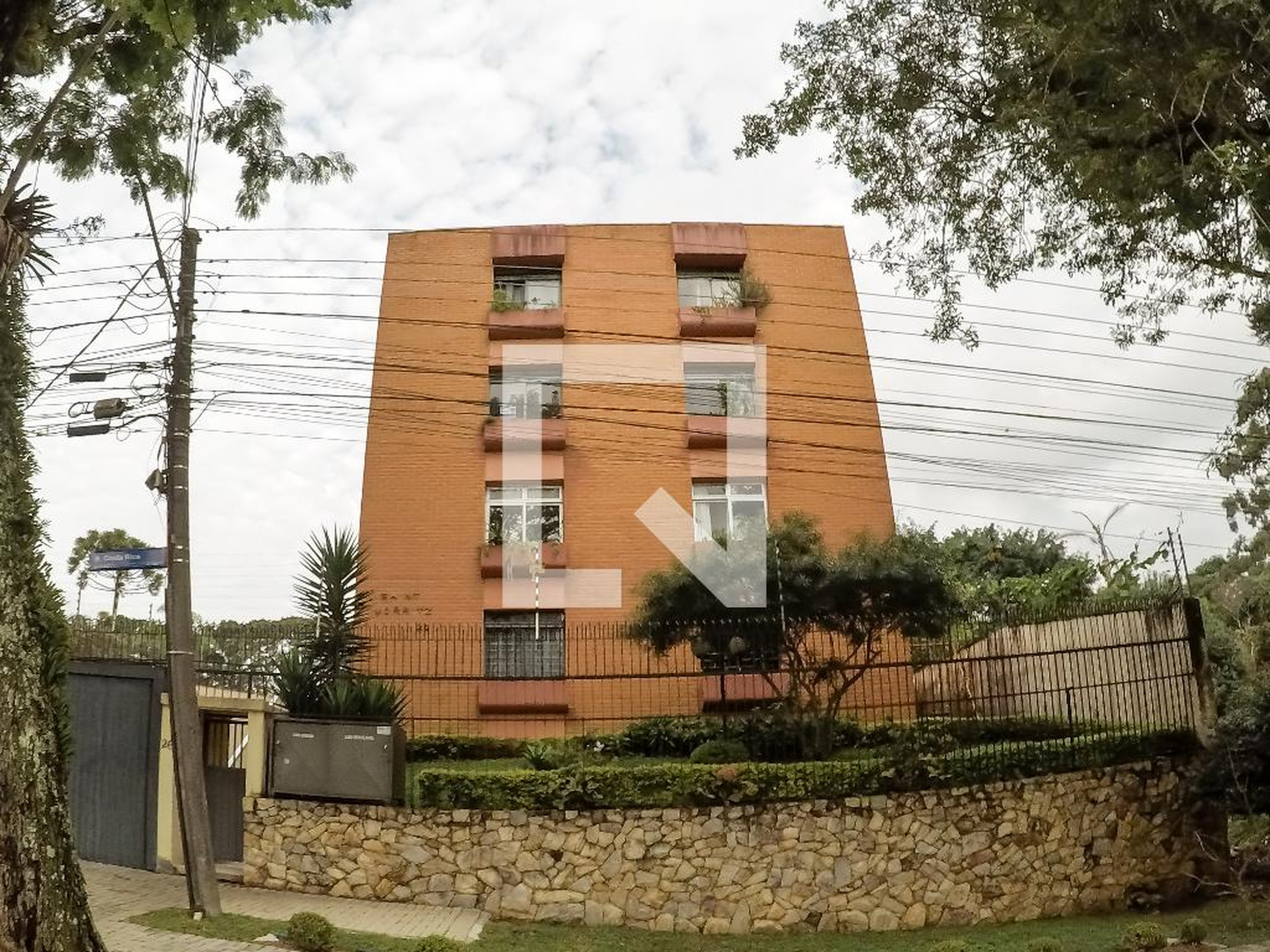 Fachada Condomínio em Rua Costa Rica, 26