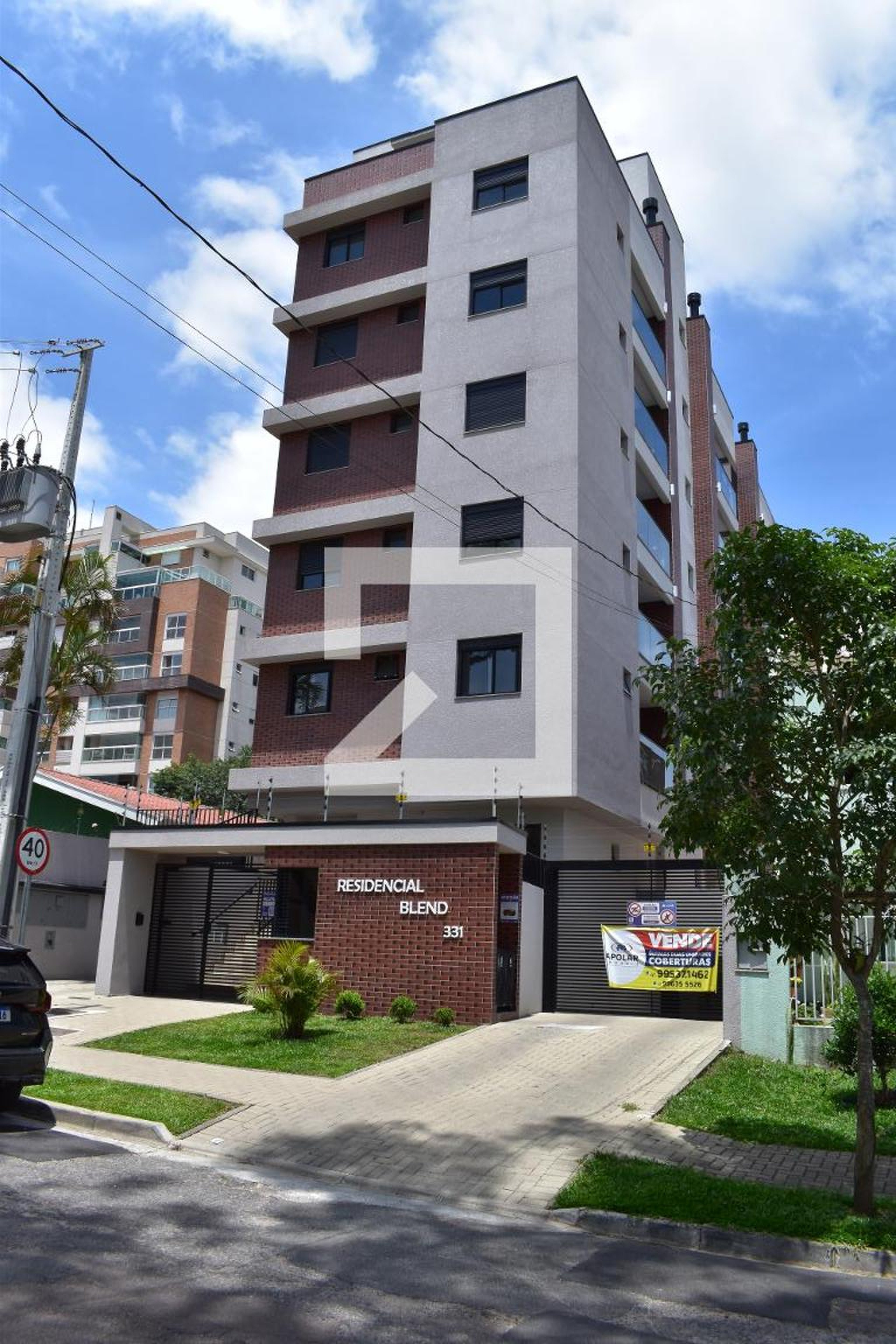 Fachada do prédio Condomínio em Rua João Schleder Sobrinho, 331