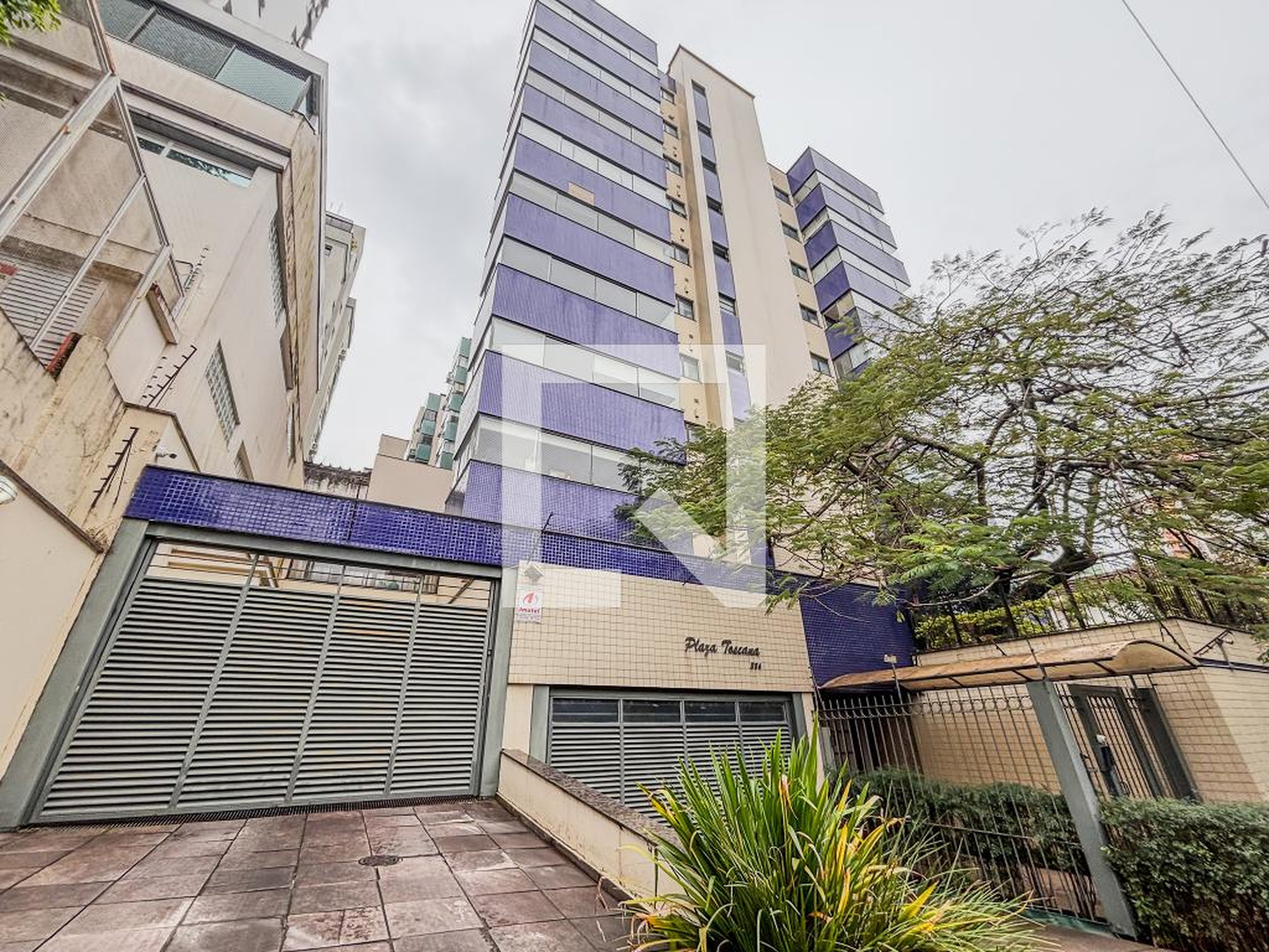 Fachada Condomínio em Rua Coronel Corte Real, 386